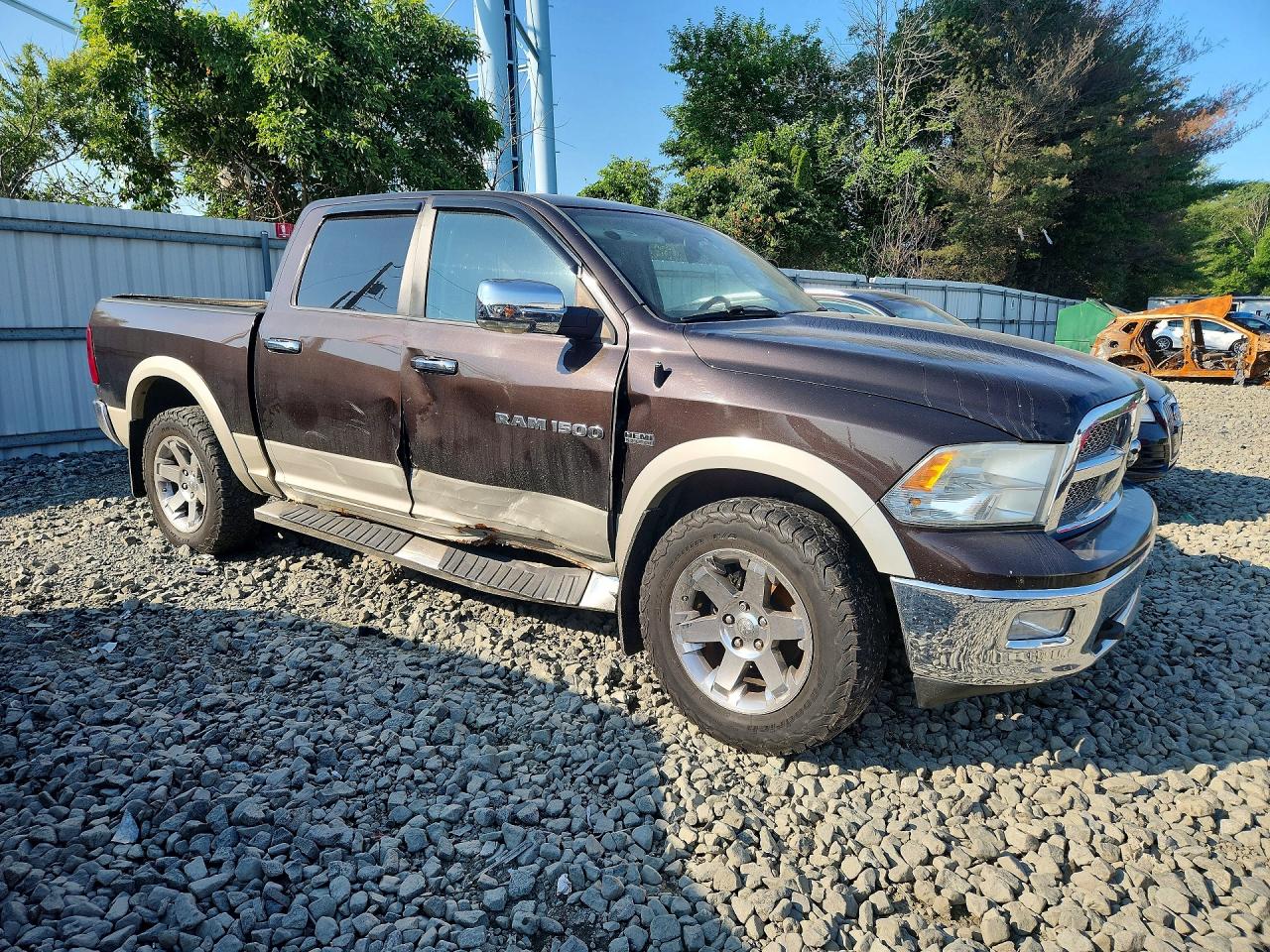 2011 Dodge Ram 1500 Brown vin: 1D7RV1CT1BS588542