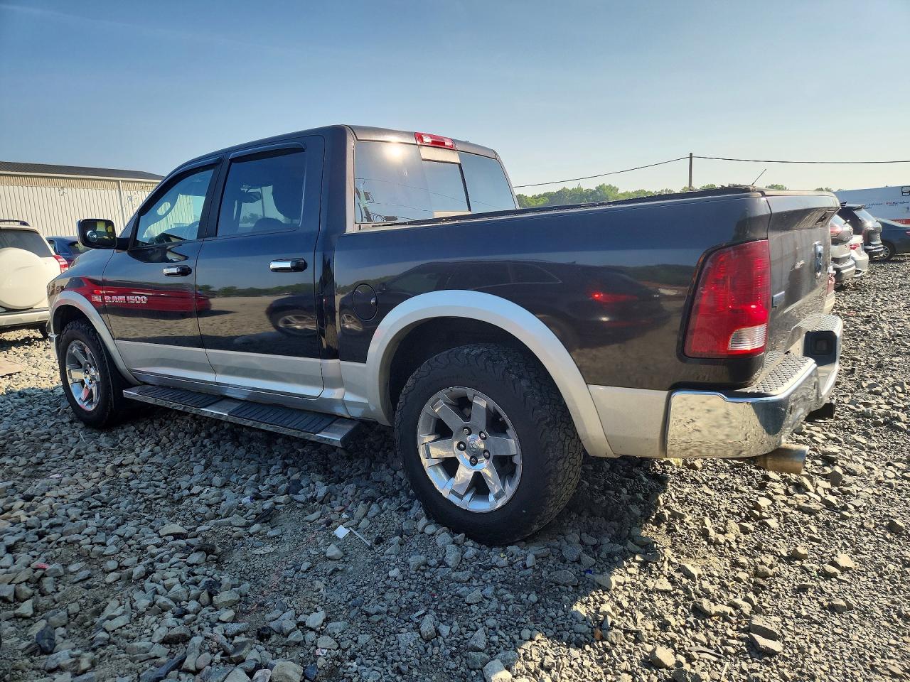 2011 Dodge Ram 1500 Brown vin: 1D7RV1CT1BS588542