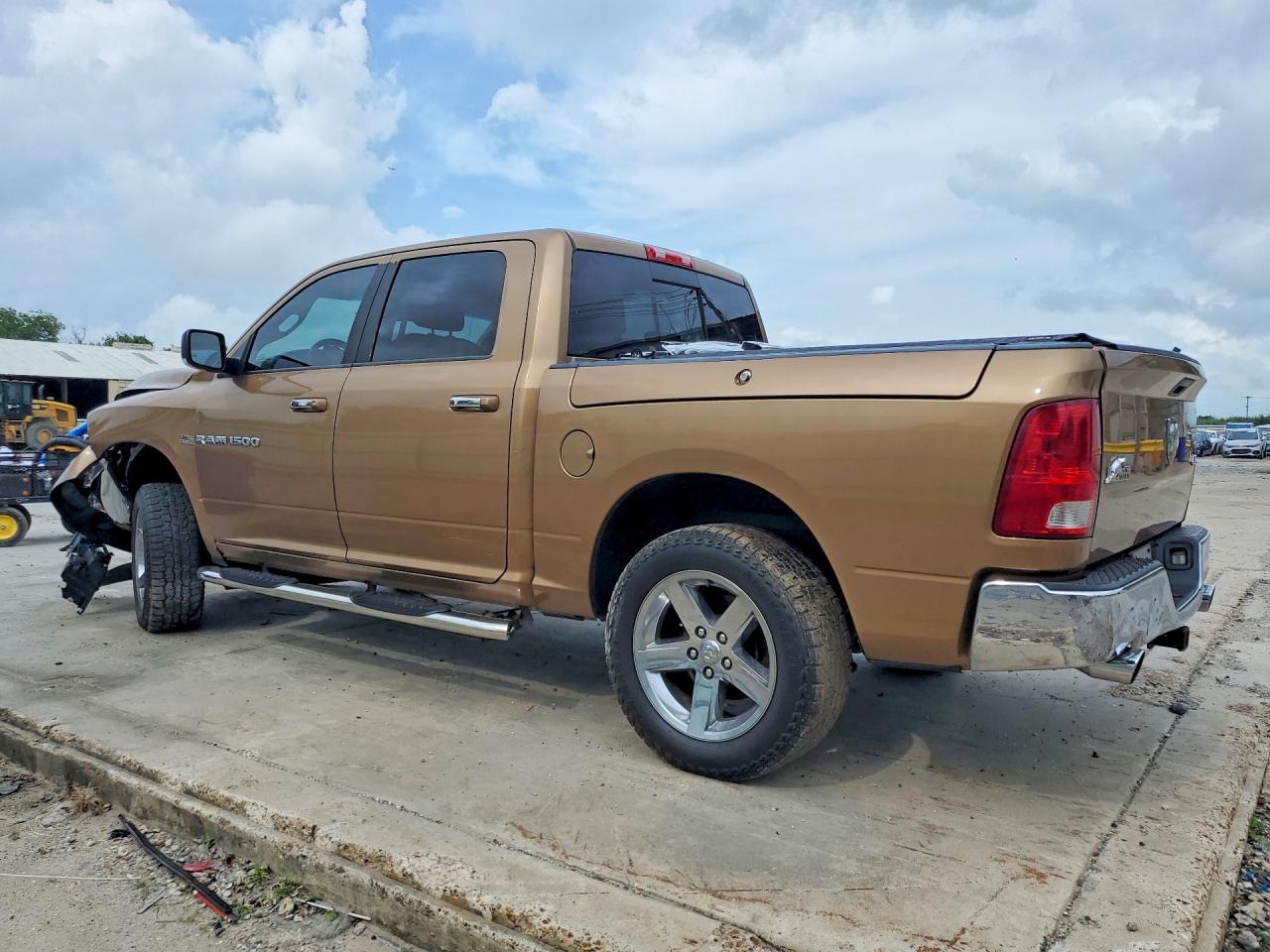 2011 Dodge Ram 1500 Brown vin: 1D7RV1CT1BS589304