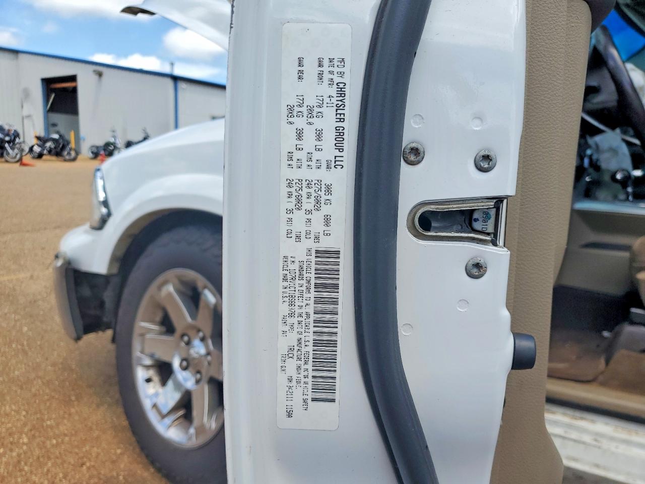2011 Dodge Ram 1500 White vin: 1D7RV1CT1BS669766