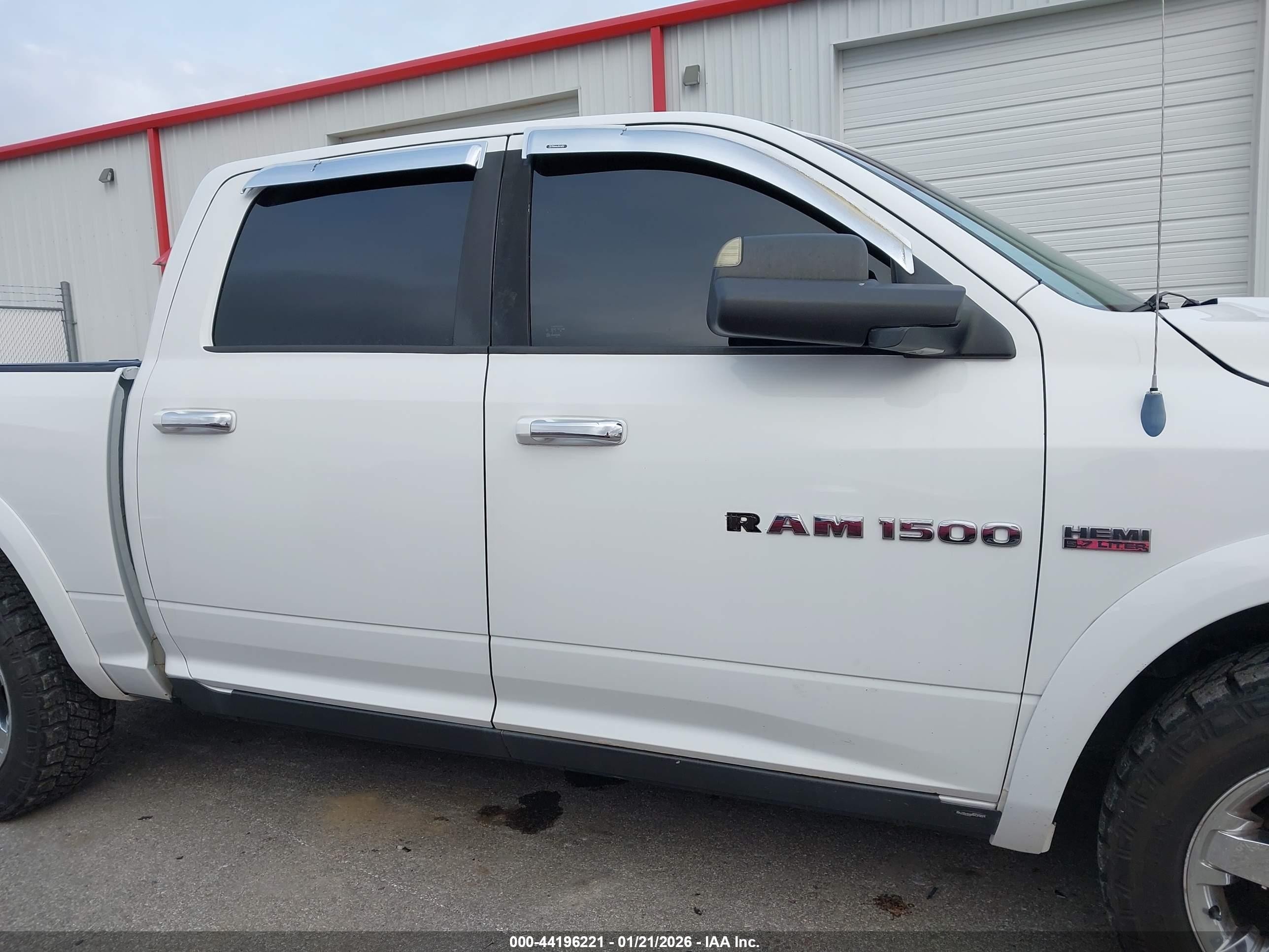 2011 Ram Ram 1500 Laramie White vin: 1D7RV1CT1BS686440