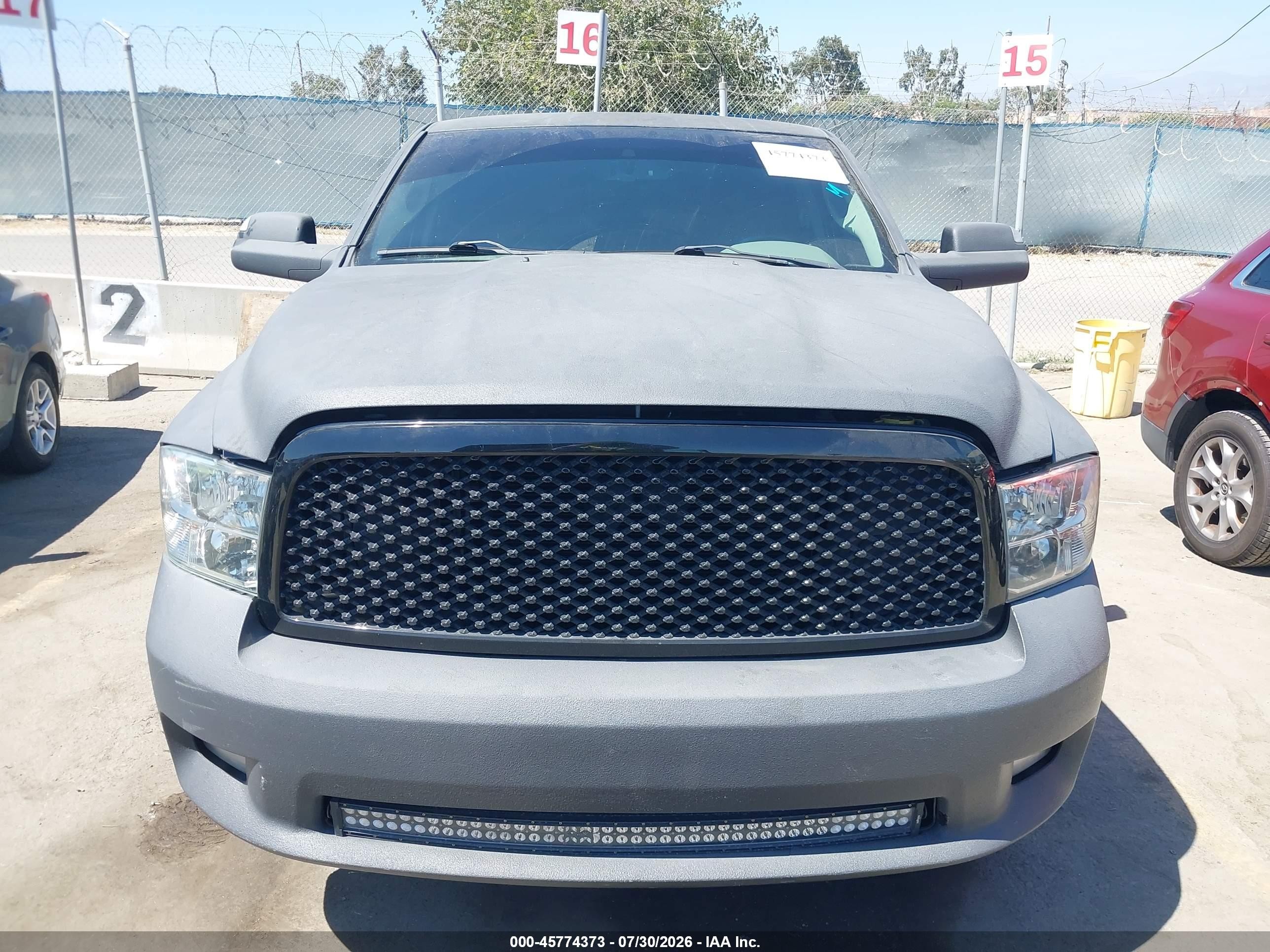 2010 Dodge Ram 1500 Slt/sport/trx Gray vin: 1D7RV1CT2AS259668