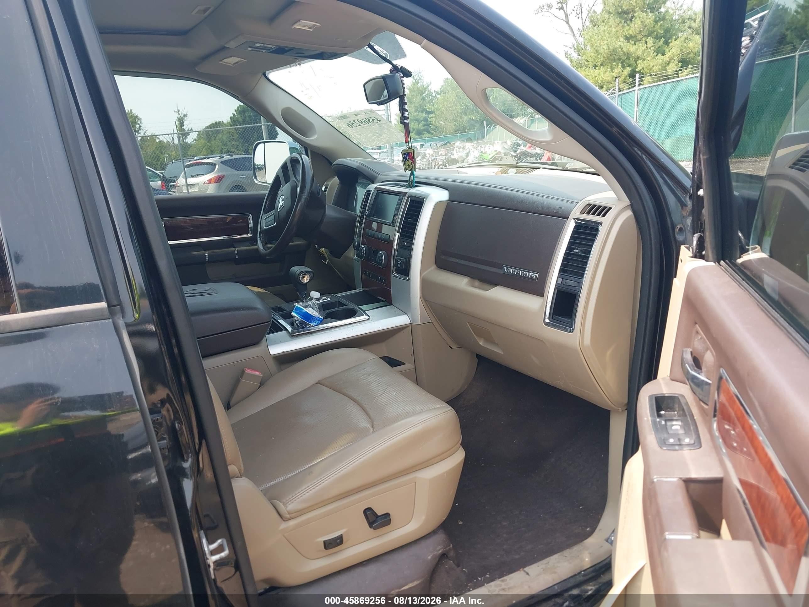 2011 Ram Ram 1500 Laramie Черный vin: 1D7RV1CT2BS508794