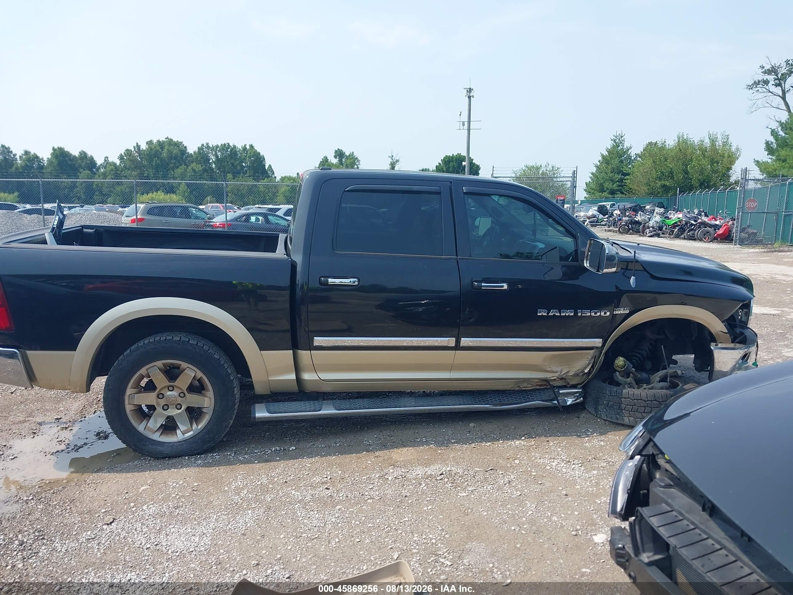 2011 Ram Ram 1500 Laramie Черный vin: 1D7RV1CT2BS508794