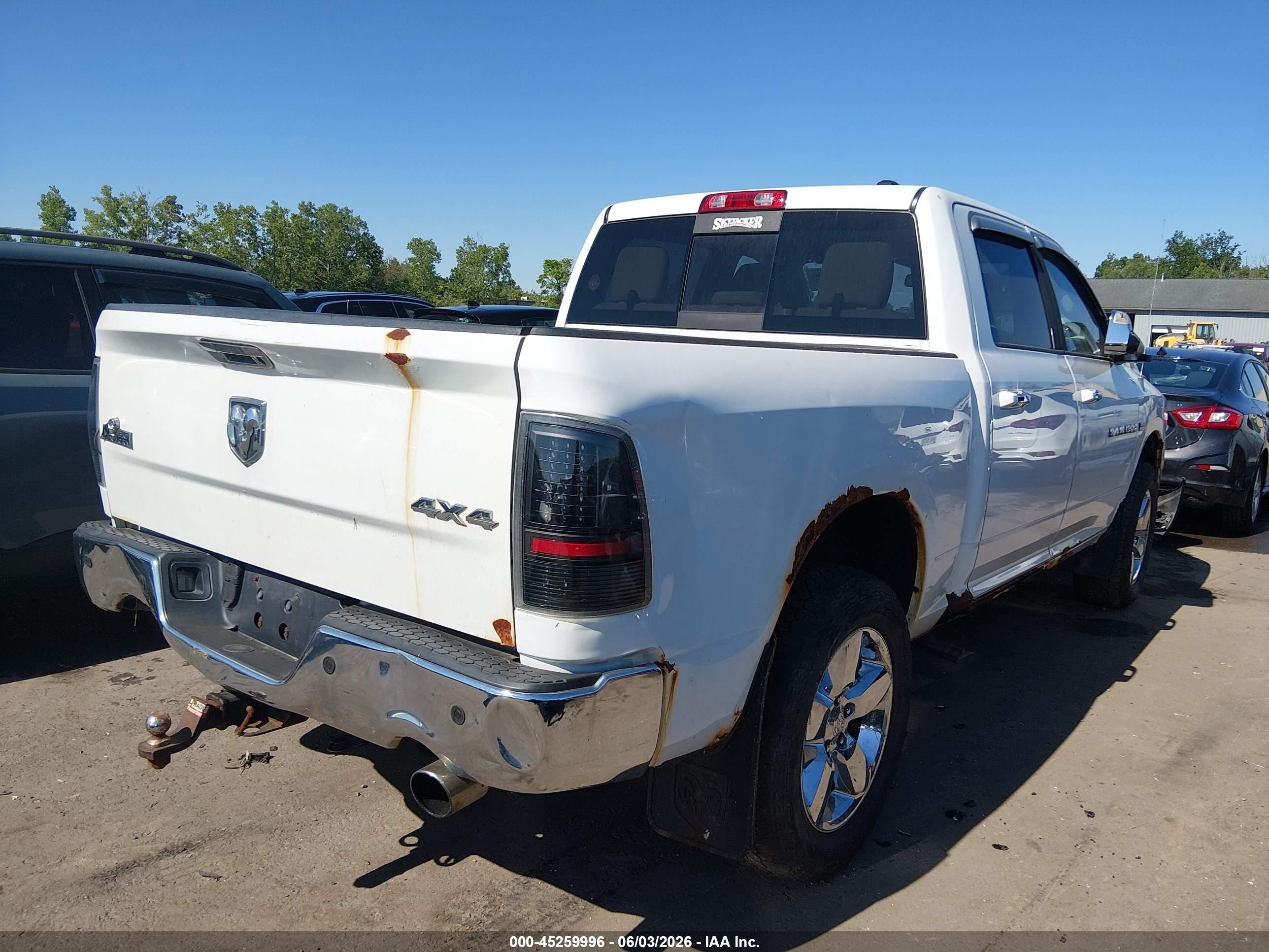 2011 Ram Ram 1500 Slt White vin: 1D7RV1CT2BS592132
