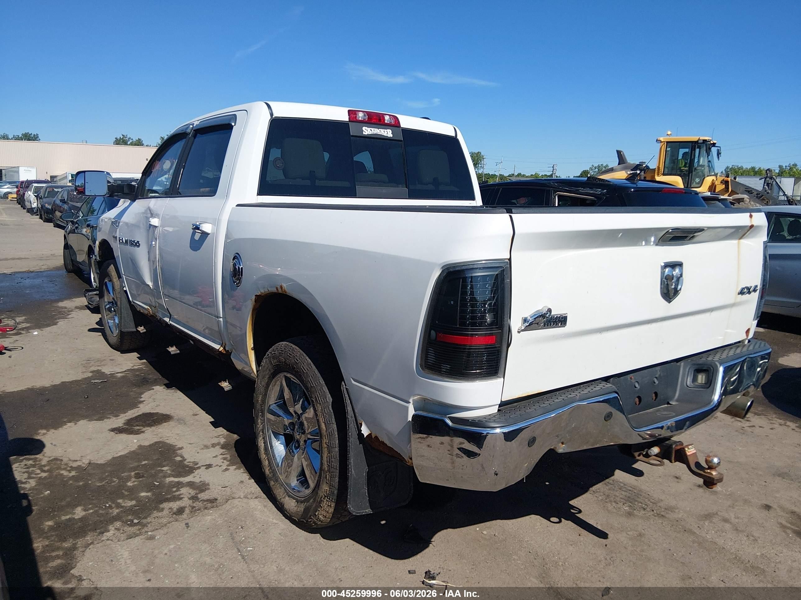 2011 Ram Ram 1500 Slt White vin: 1D7RV1CT2BS592132