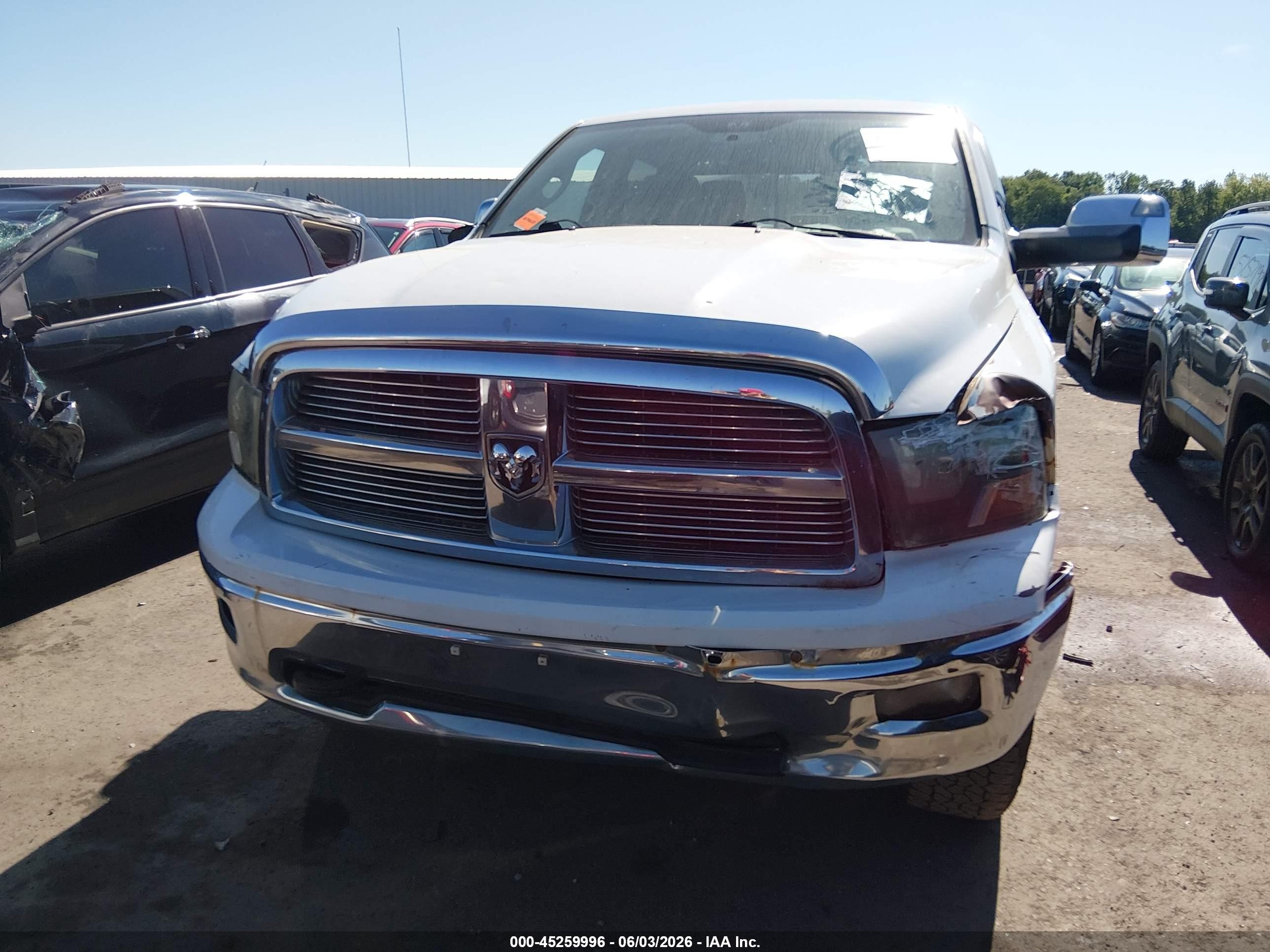 2011 Ram Ram 1500 Slt White vin: 1D7RV1CT2BS592132