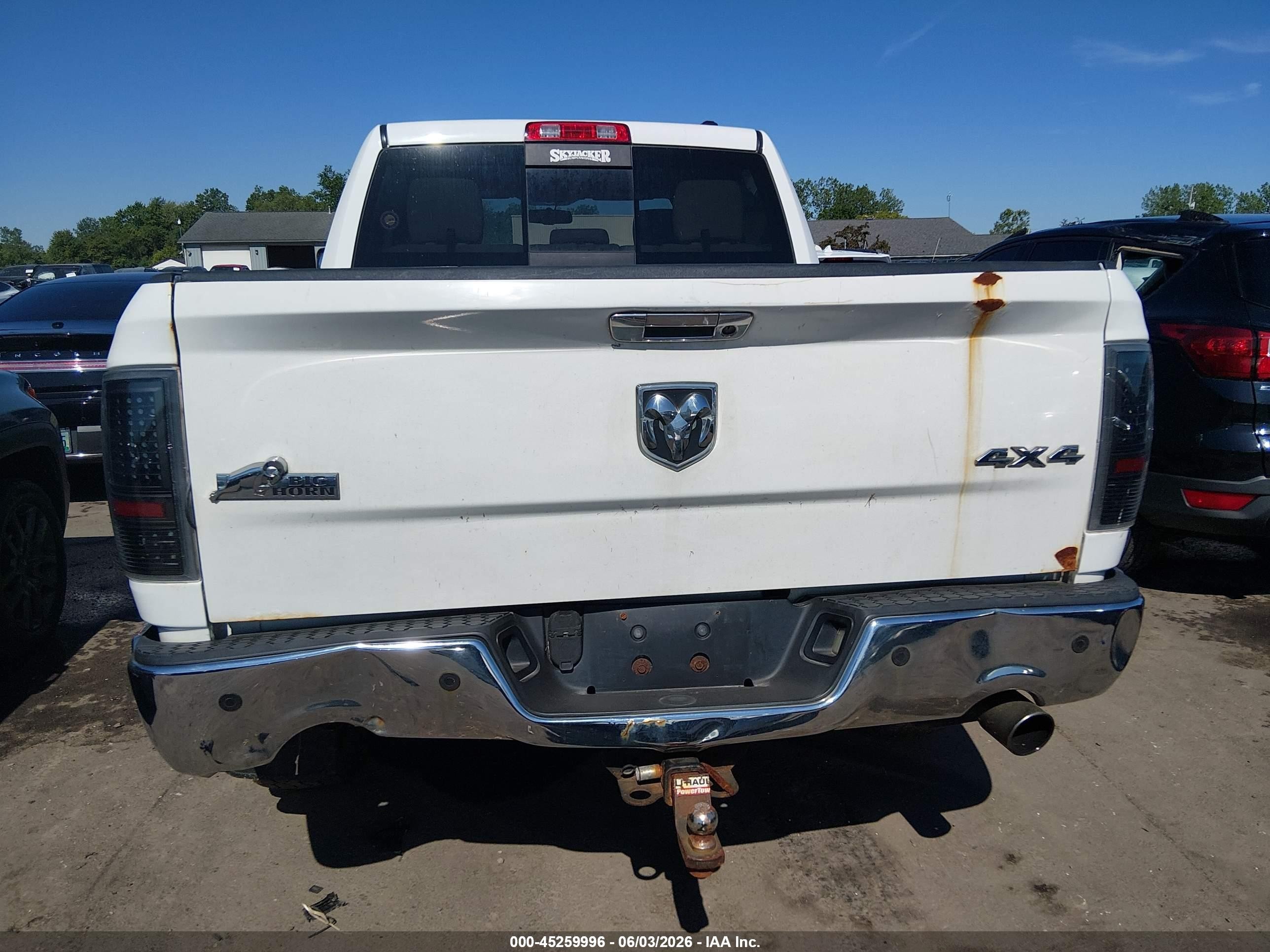 2011 Ram Ram 1500 Slt White vin: 1D7RV1CT2BS592132