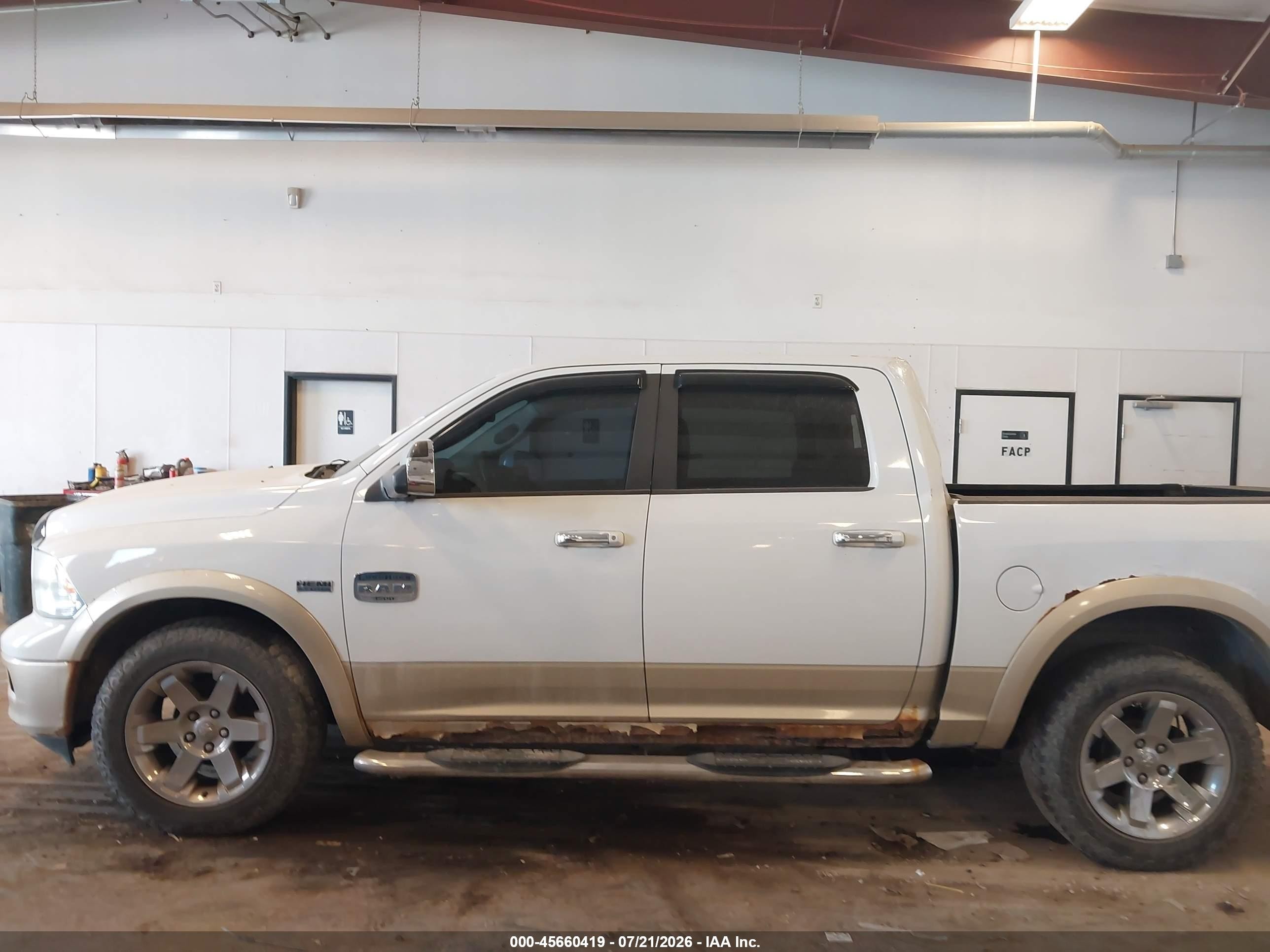 2011 Ram Ram 1500 Laramie Longhorn White vin: 1D7RV1CT2BS616011