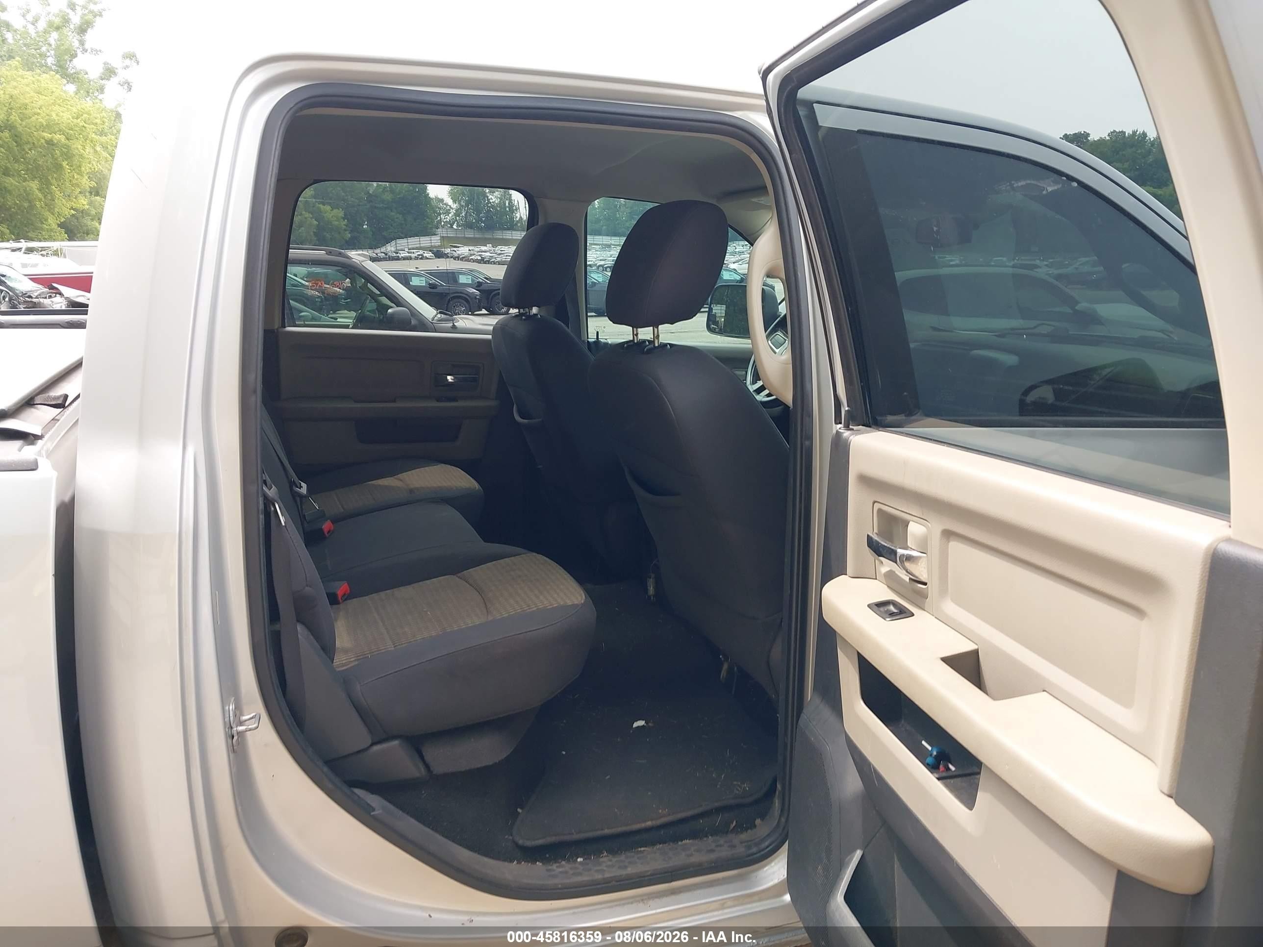 2011 Ram Ram 1500 Slt Серебряный vin: 1D7RV1CT2BS664270