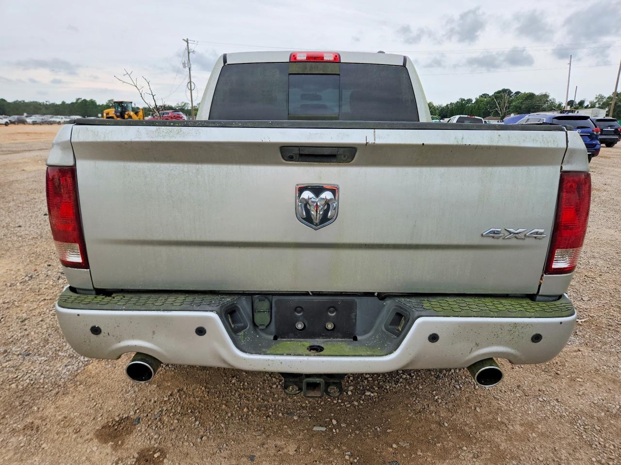 2011 Dodge Ram 1500 Silver vin: 1D7RV1CT2BS713466