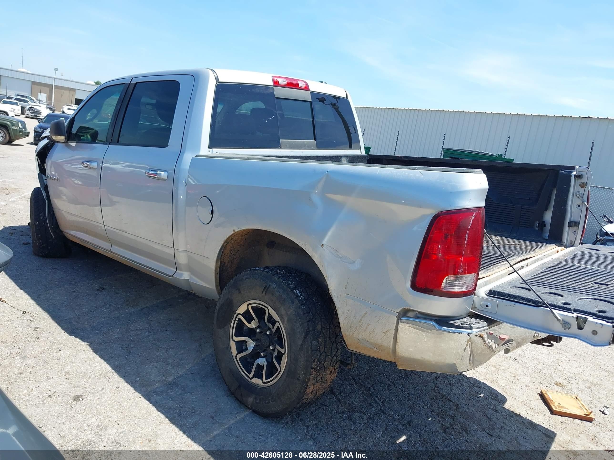 2010 Dodge Ram 1500   Silver vin: 1D7RV1CT3AS117961