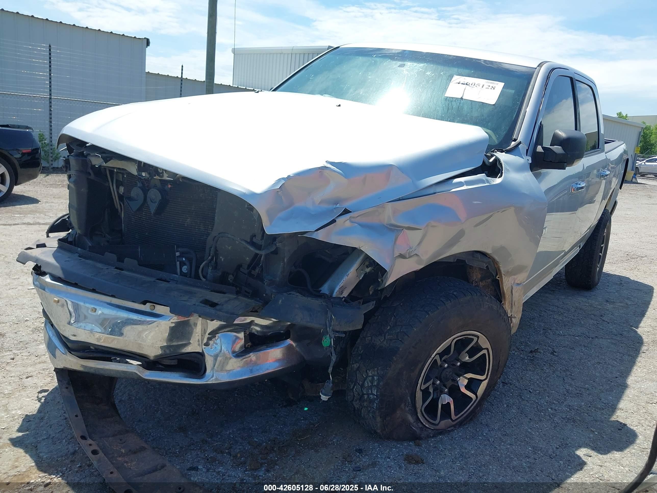 2010 Dodge Ram 1500   Silver vin: 1D7RV1CT3AS117961