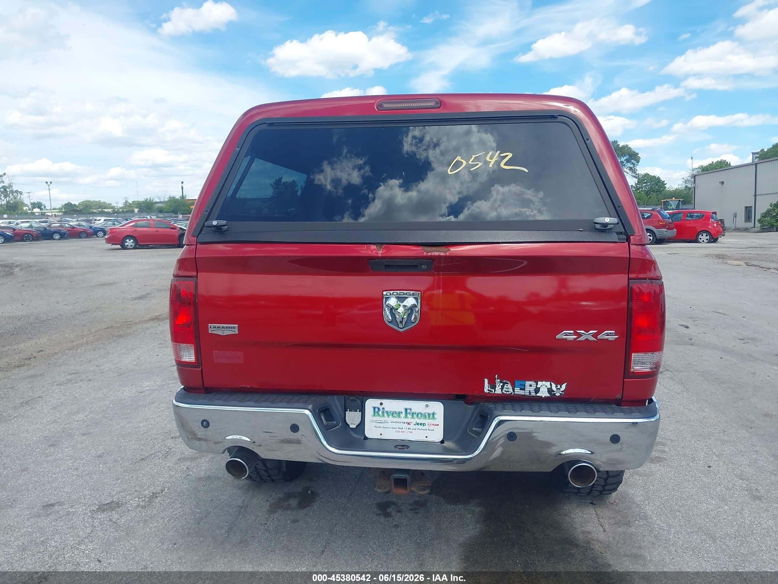 2010 Dodge Ram 1500 Laramie Red vin: 1D7RV1CT3AS137028