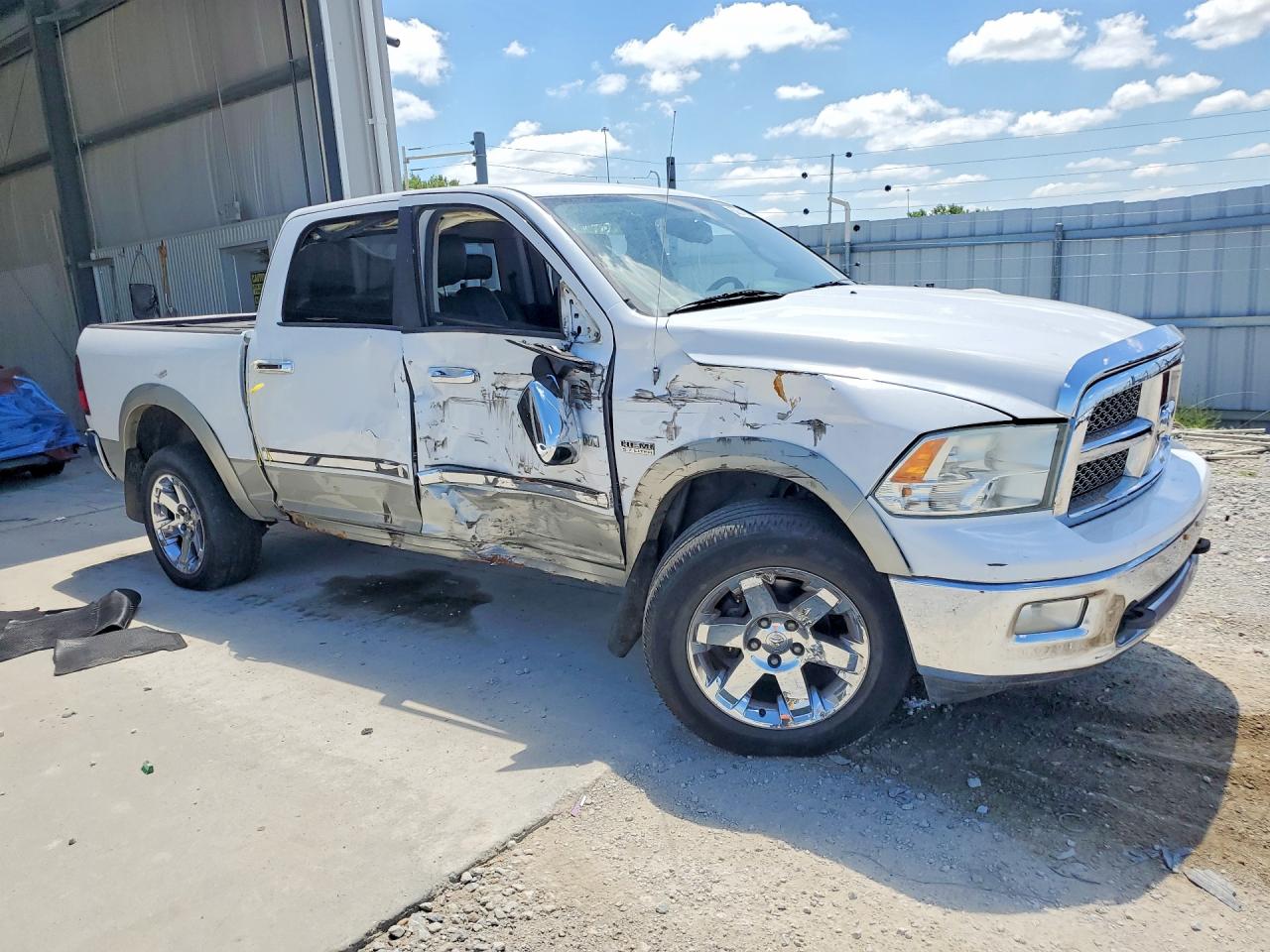 2010 Dodge Ram 1500 Laramie White vin: 1D7RV1CT3AS140432