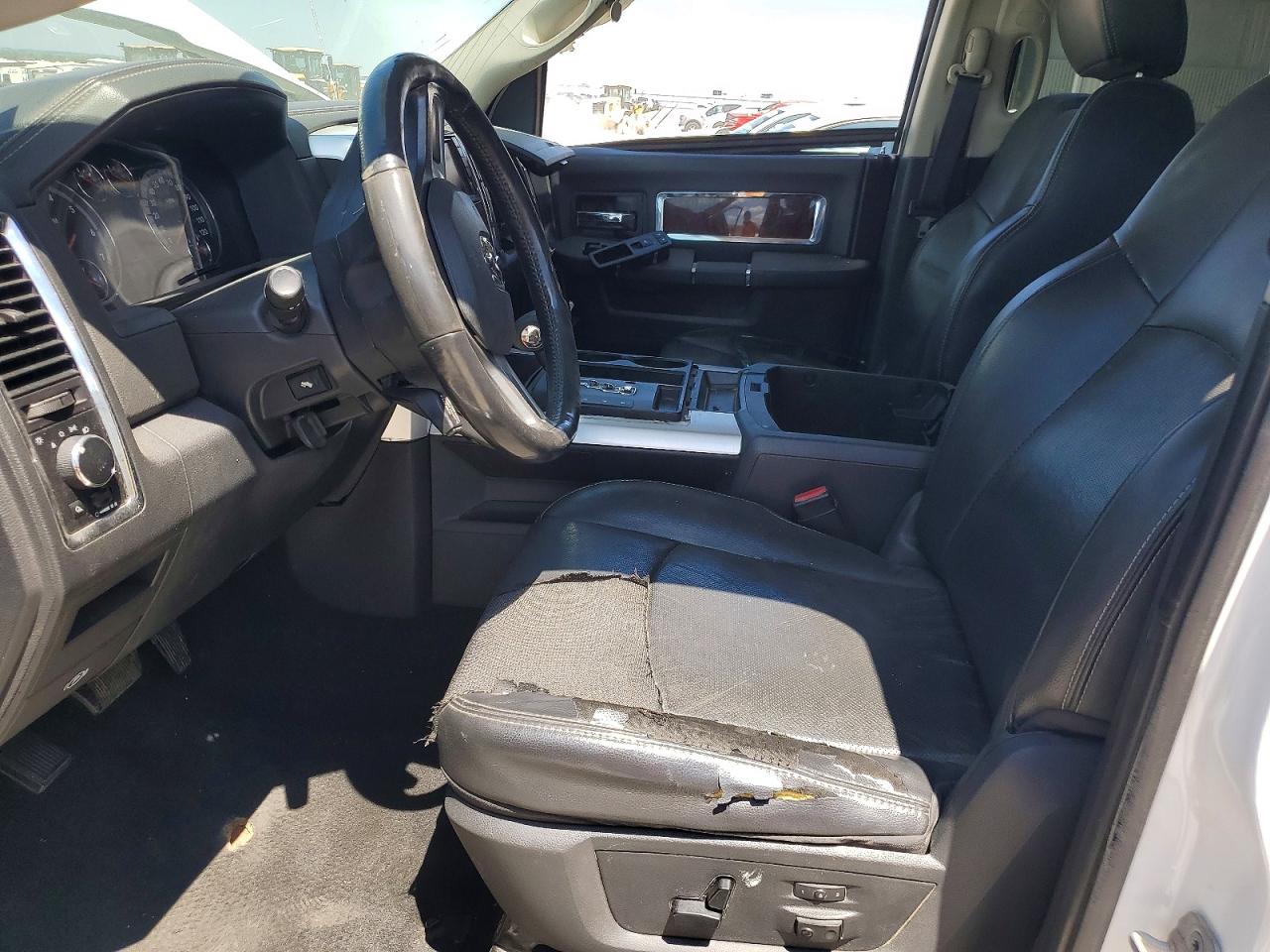 2010 Dodge Ram 1500 Laramie White vin: 1D7RV1CT3AS140432