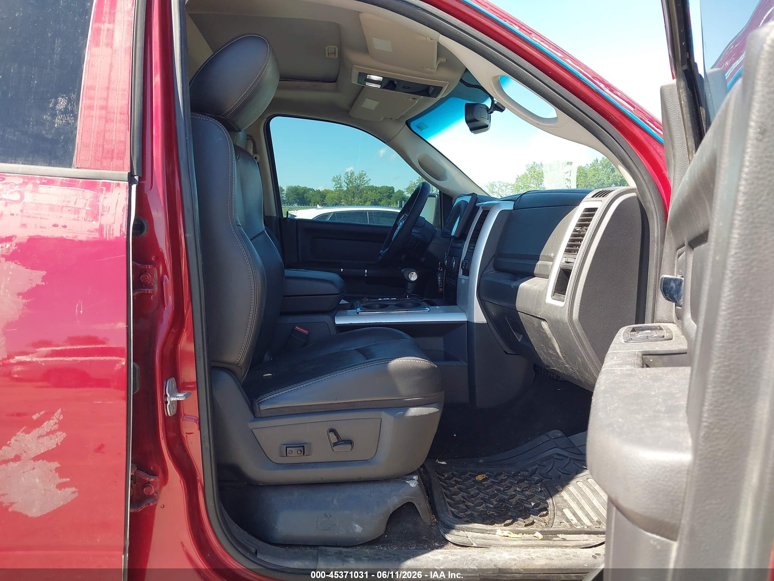 2010 Dodge Ram 1500 Slt/sport/trx Красный vin: 1D7RV1CT3AS260442