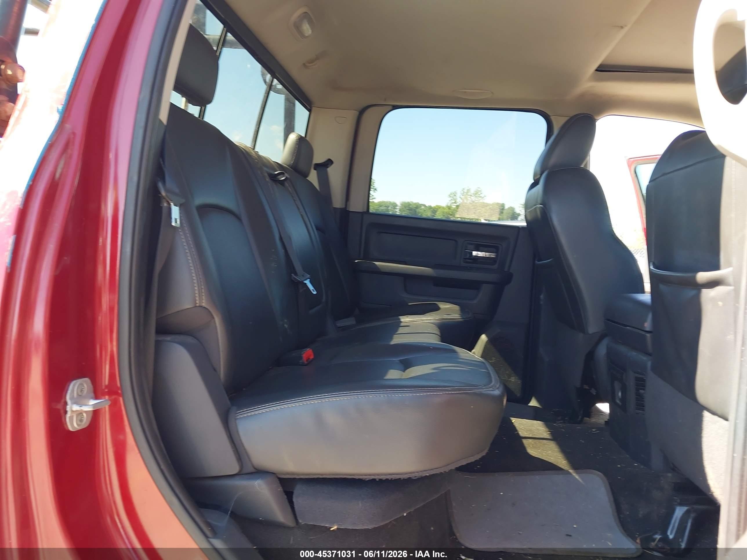 2010 Dodge Ram 1500 Slt/sport/trx Красный vin: 1D7RV1CT3AS260442