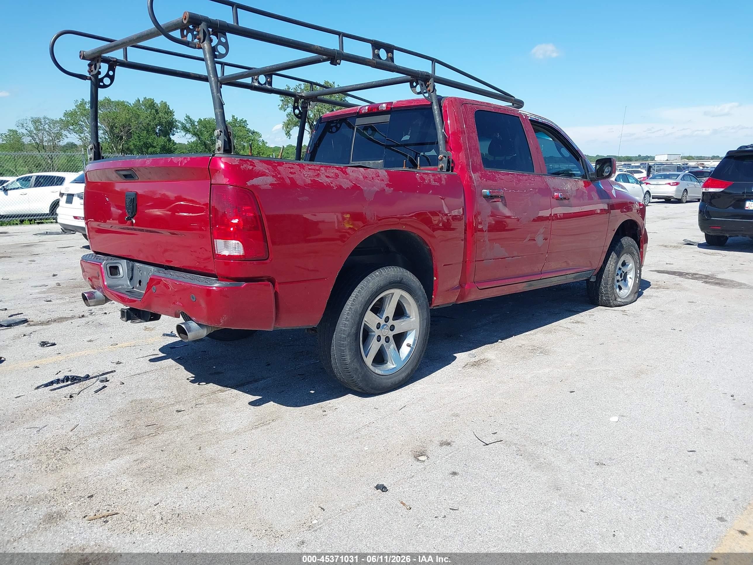 2010 Dodge Ram 1500 Slt/sport/trx Красный vin: 1D7RV1CT3AS260442