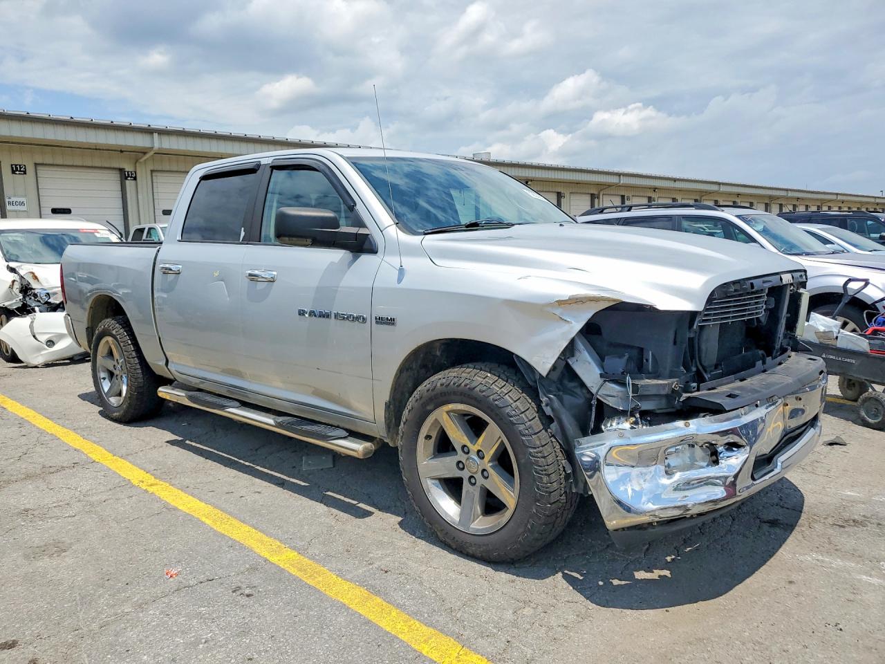 2011 Dodge Ram 1500 Silver vin: 1D7RV1CT3BS598408