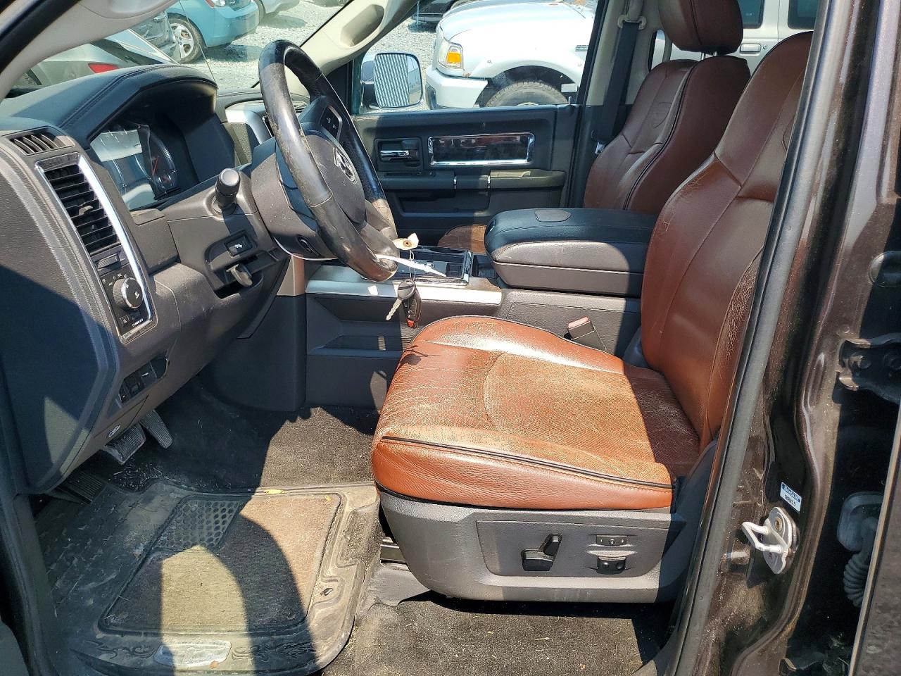 2011 Dodge Ram 1500 Brown vin: 1D7RV1CT3BS627468