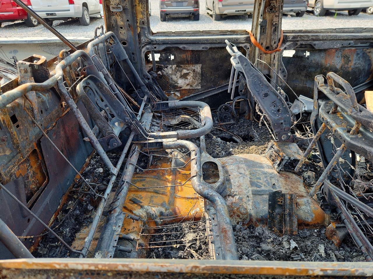 2010 Dodge Ram 1500 Burn vin: 1D7RV1CT4AS105740