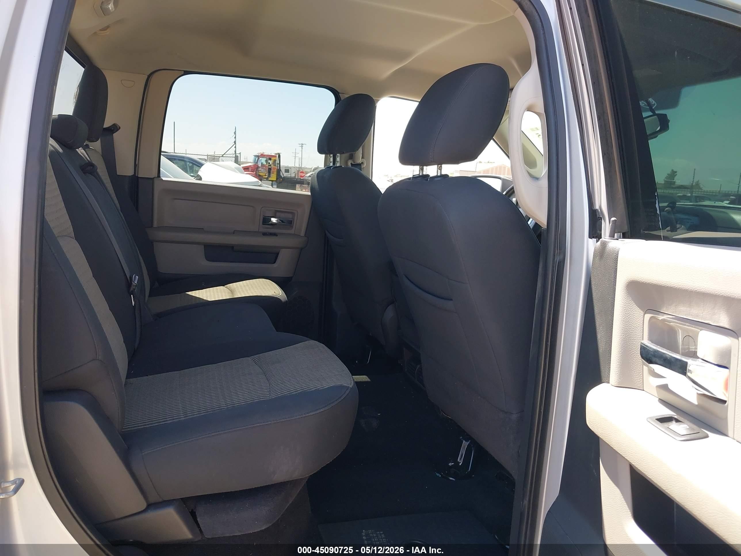2011 Ram Ram 1500 Slt Silver vin: 1D7RV1CT4BS522874
