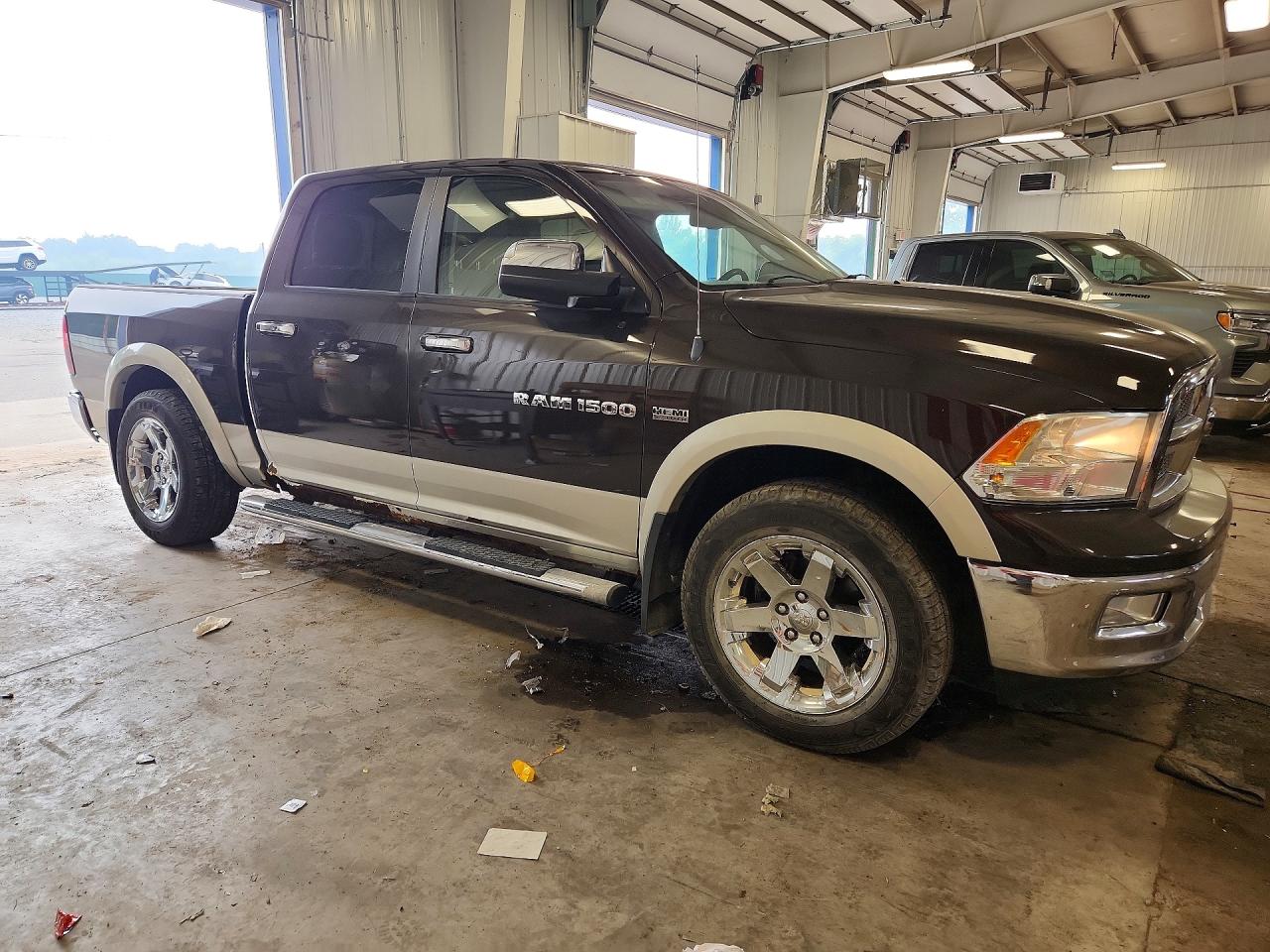 2011 Dodge Ram 1500 Brown vin: 1D7RV1CT4BS595775