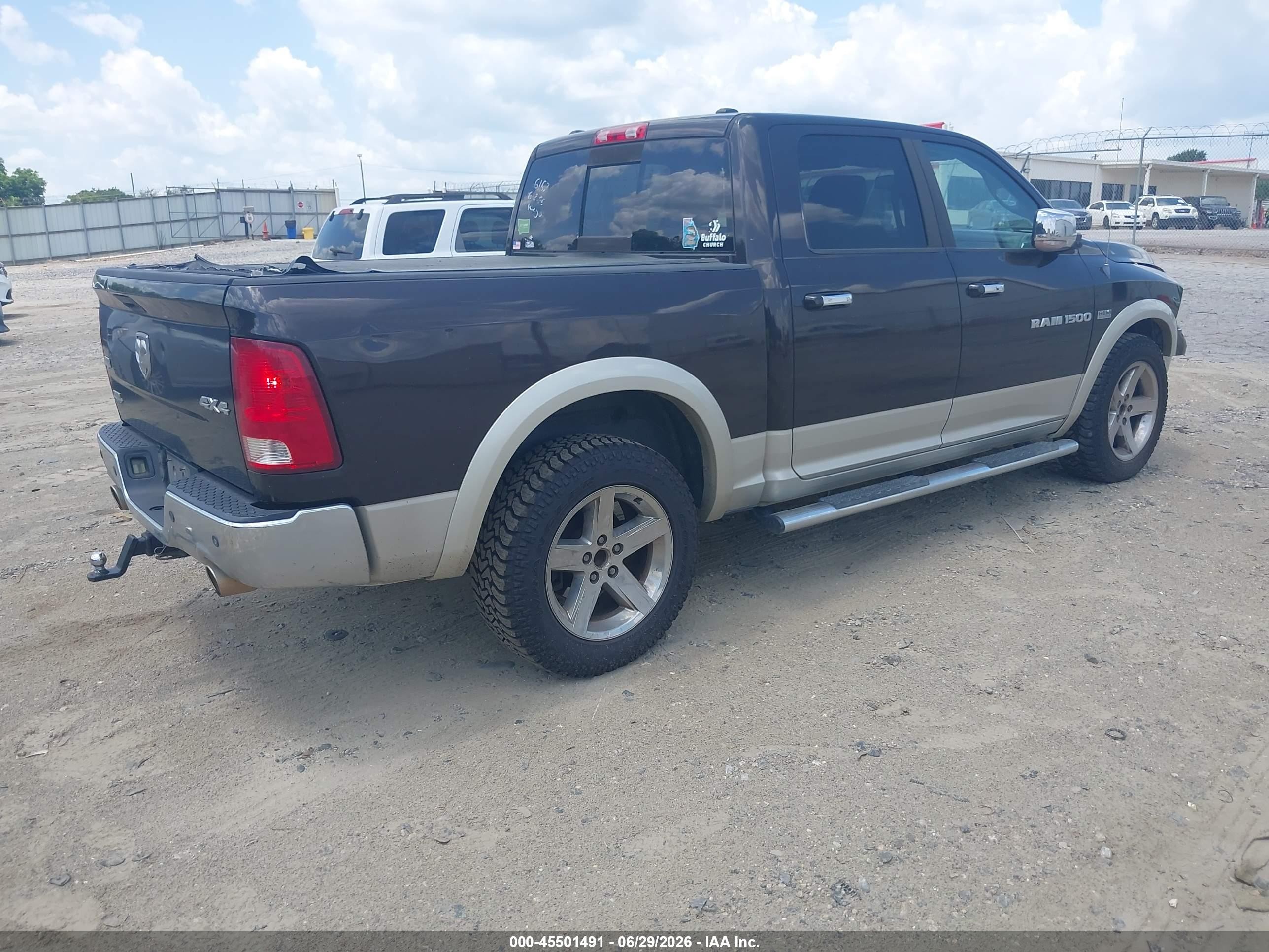2011 Ram Ram 1500 Laramie Brown vin: 1D7RV1CT4BS646157