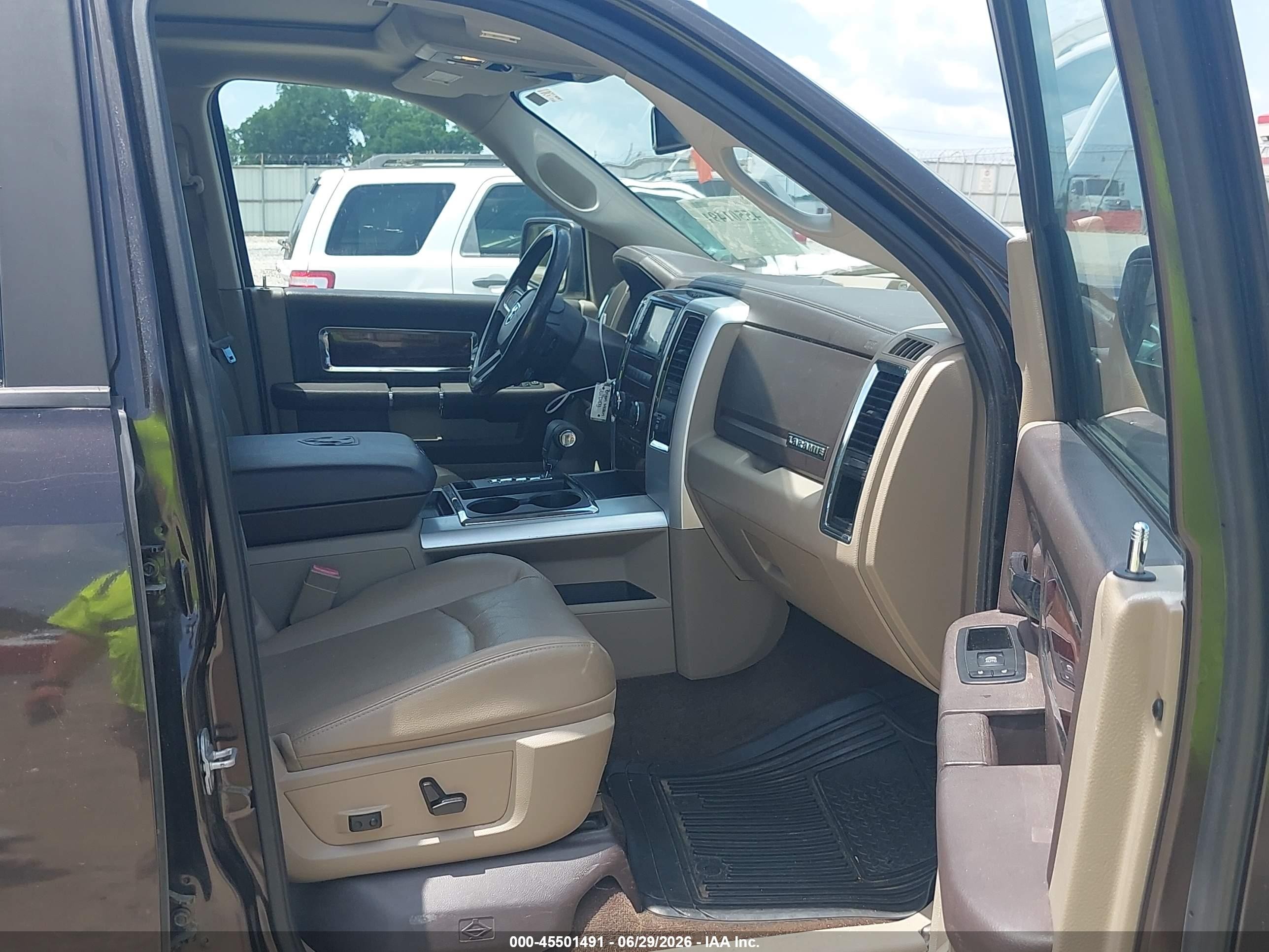 2011 Ram Ram 1500 Laramie Brown vin: 1D7RV1CT4BS646157