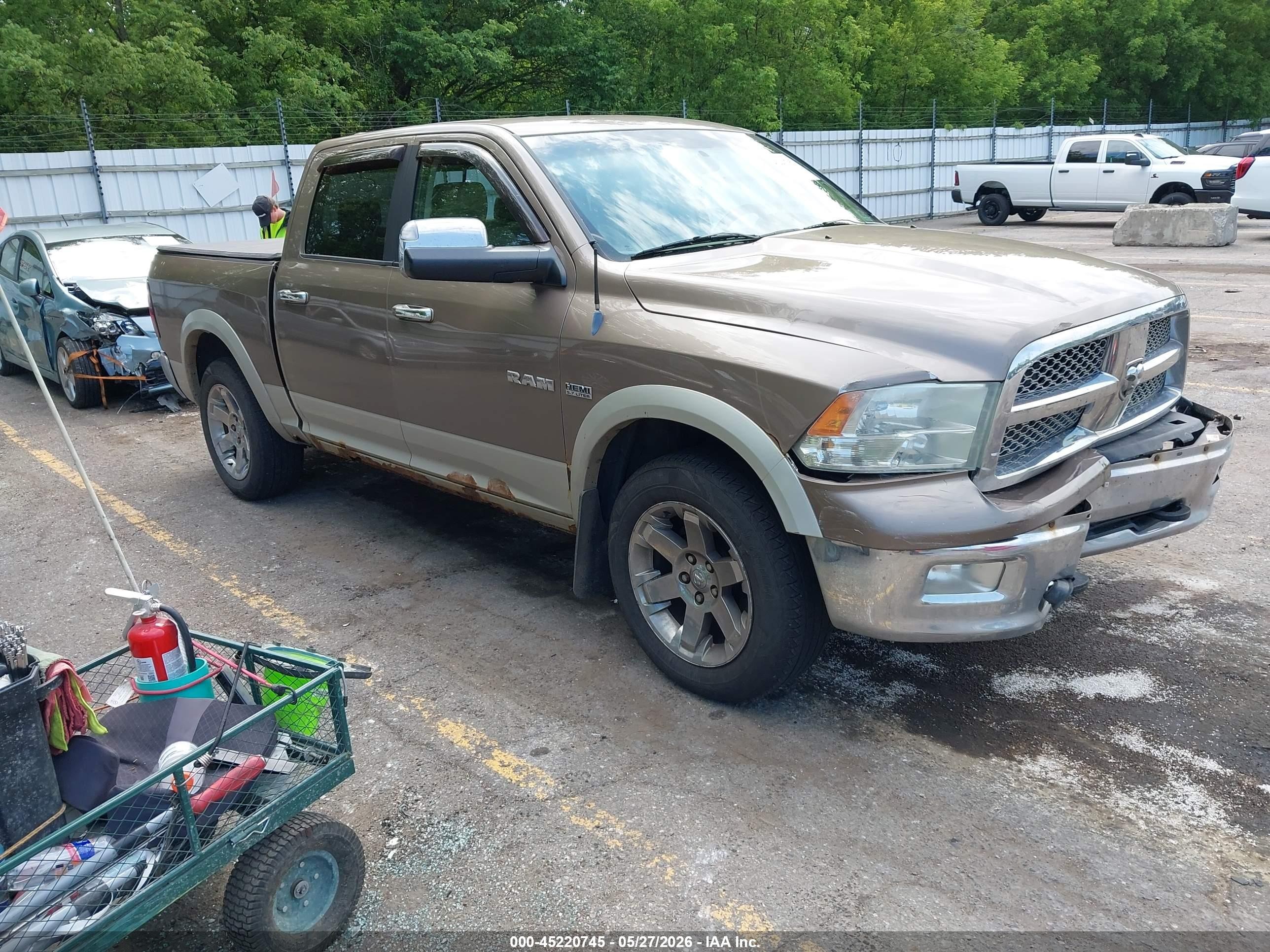 2010 Dodge Ram 1500 Laramie Beige vin: 1D7RV1CT5AS148306