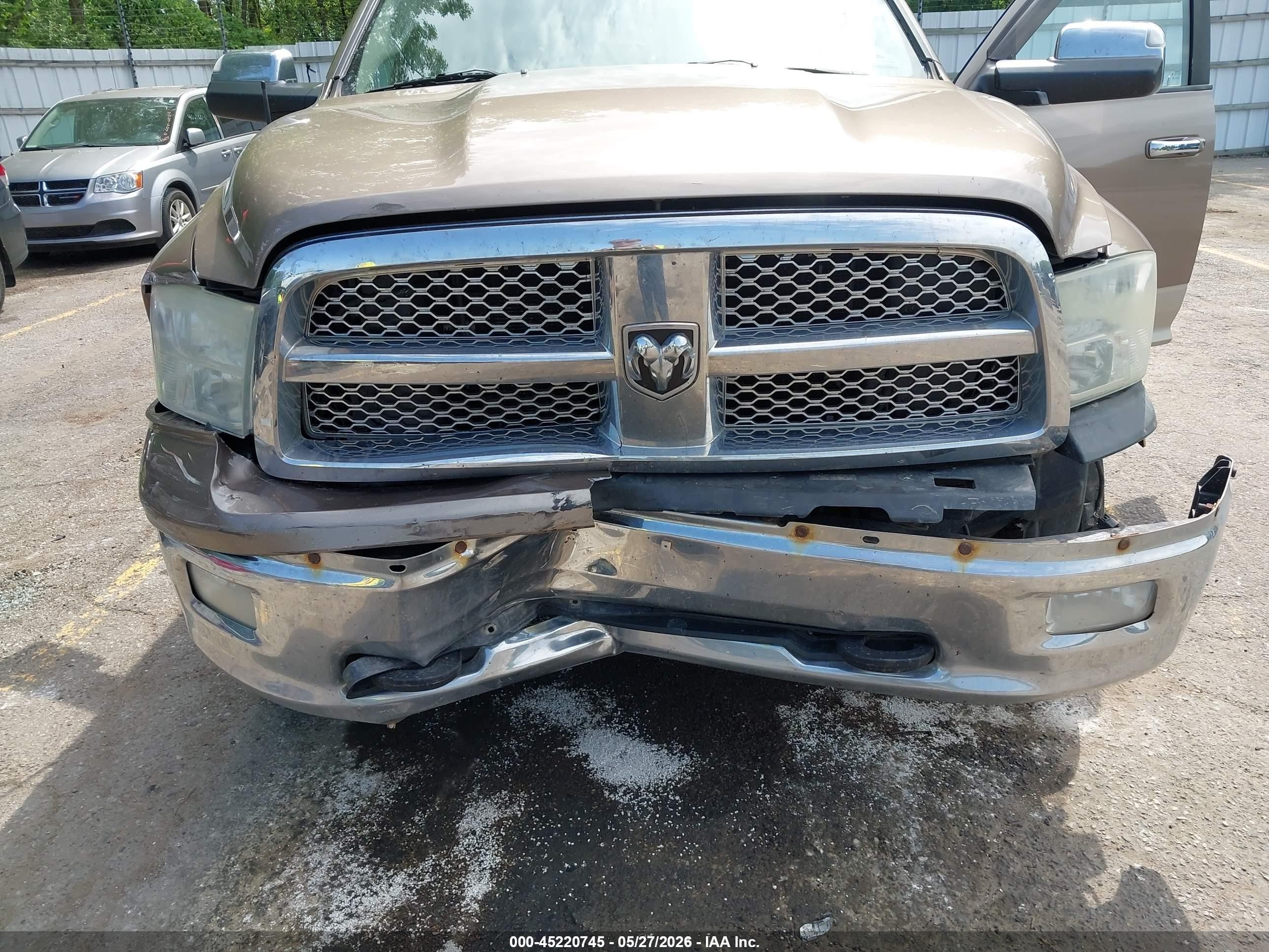 2010 Dodge Ram 1500 Laramie Beige vin: 1D7RV1CT5AS148306