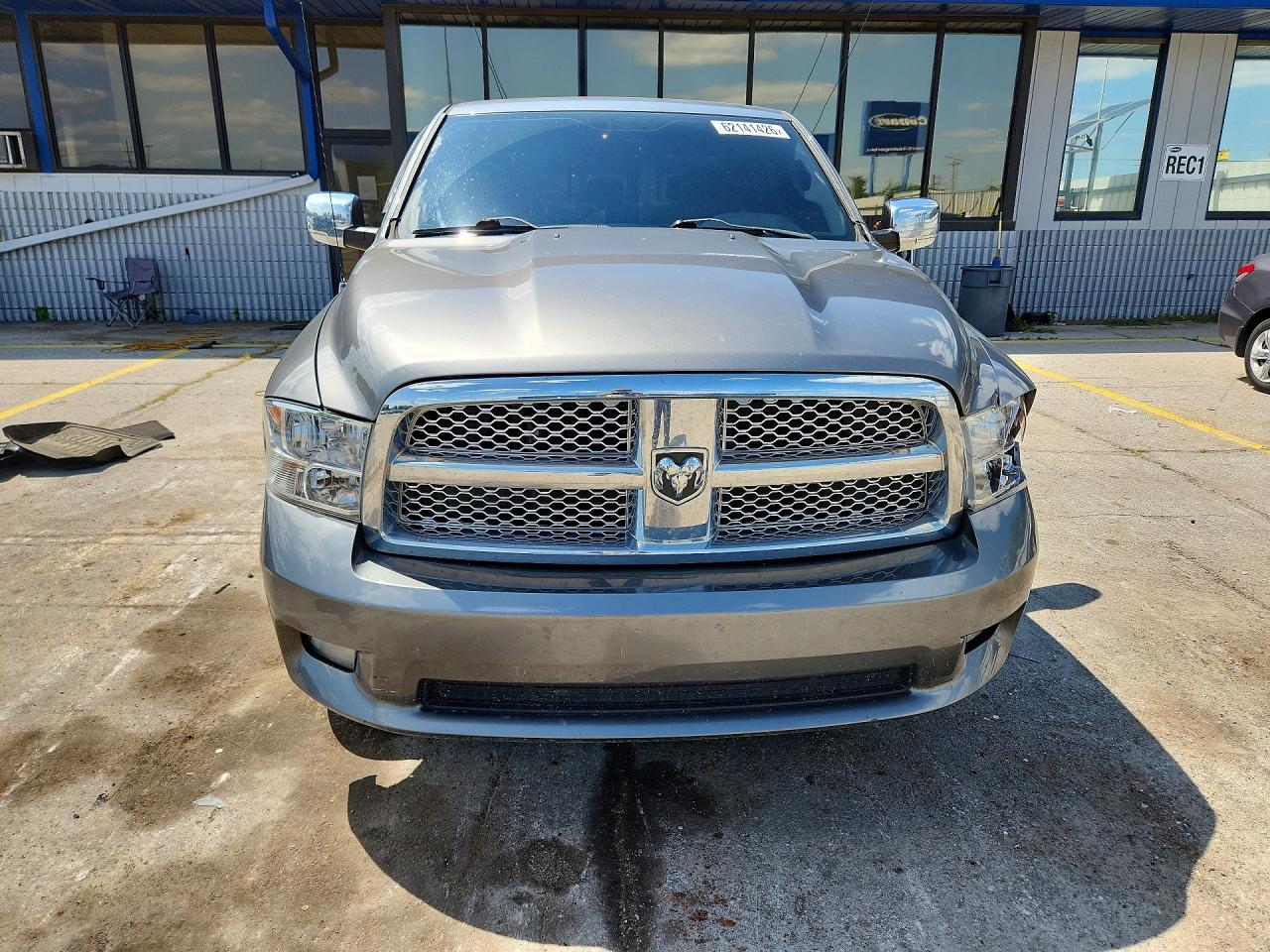 2010 Dodge Ram 1500 Silver vin: 1D7RV1CT5AS181306