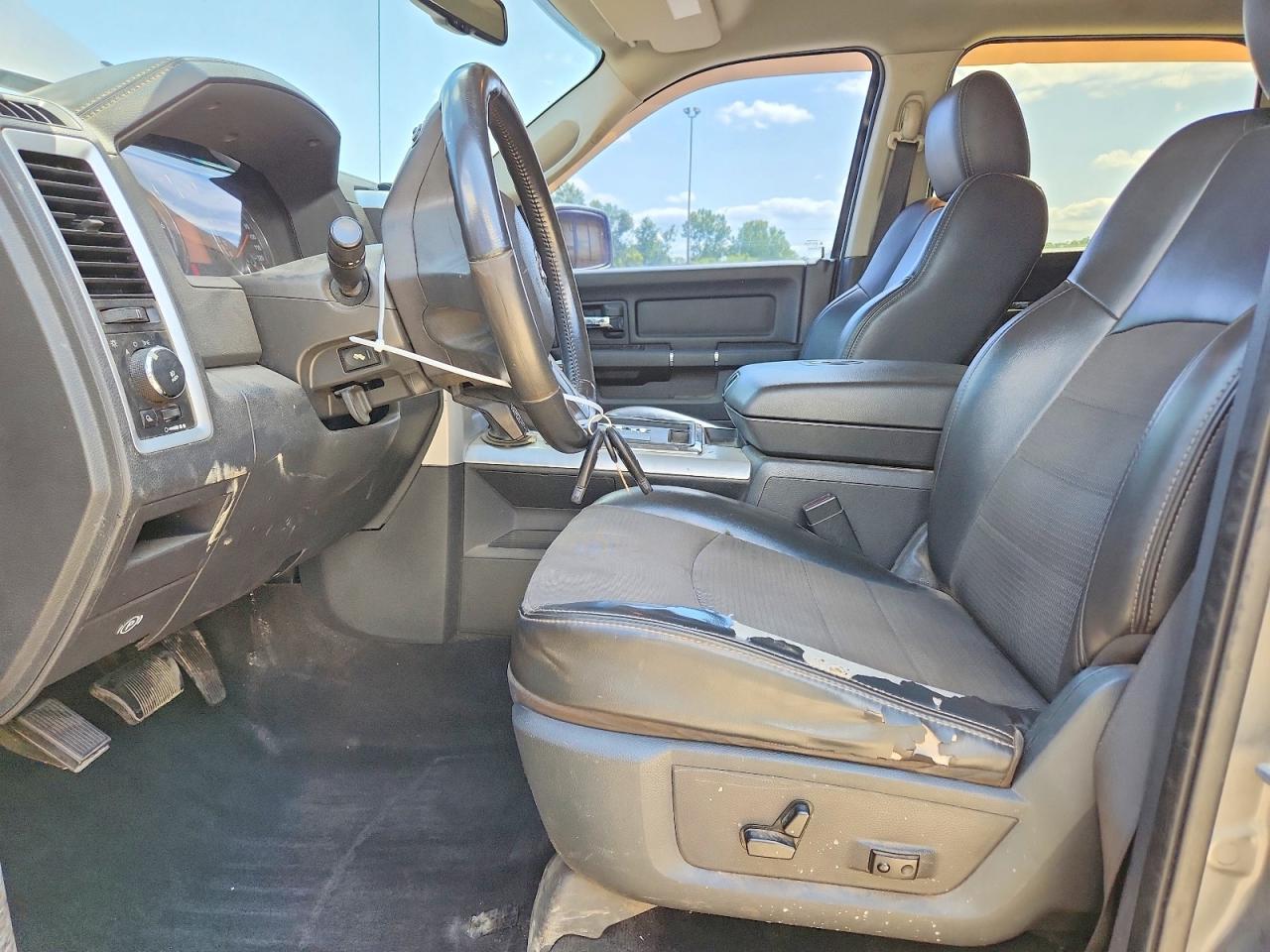 2010 Dodge Ram 1500 Silver vin: 1D7RV1CT5AS181306