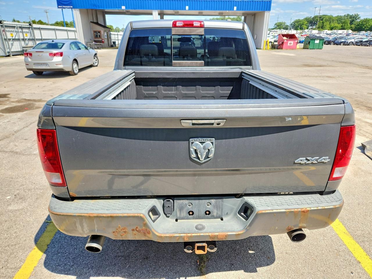 2010 Dodge Ram 1500 Silver vin: 1D7RV1CT5AS181306