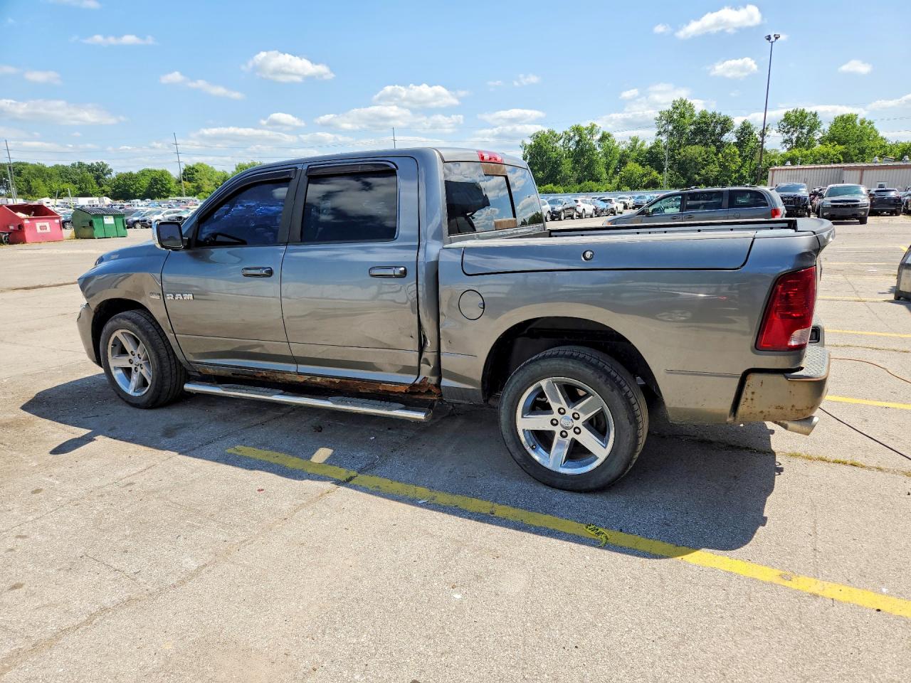 2010 Dodge Ram 1500 Silver vin: 1D7RV1CT5AS181306