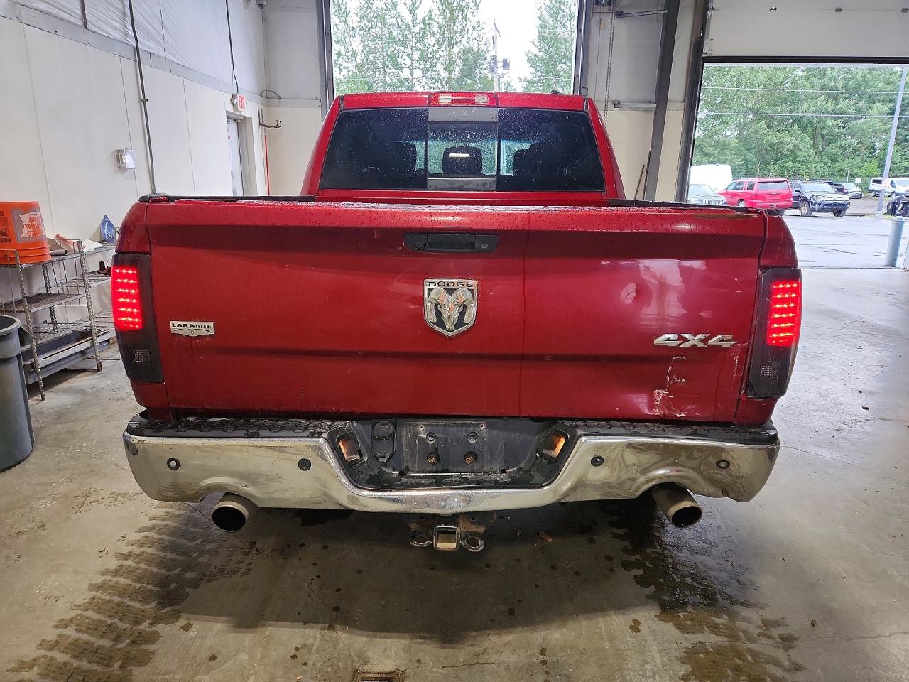 2010 Dodge Ram 1500 Red vin: 1D7RV1CT5AS255033