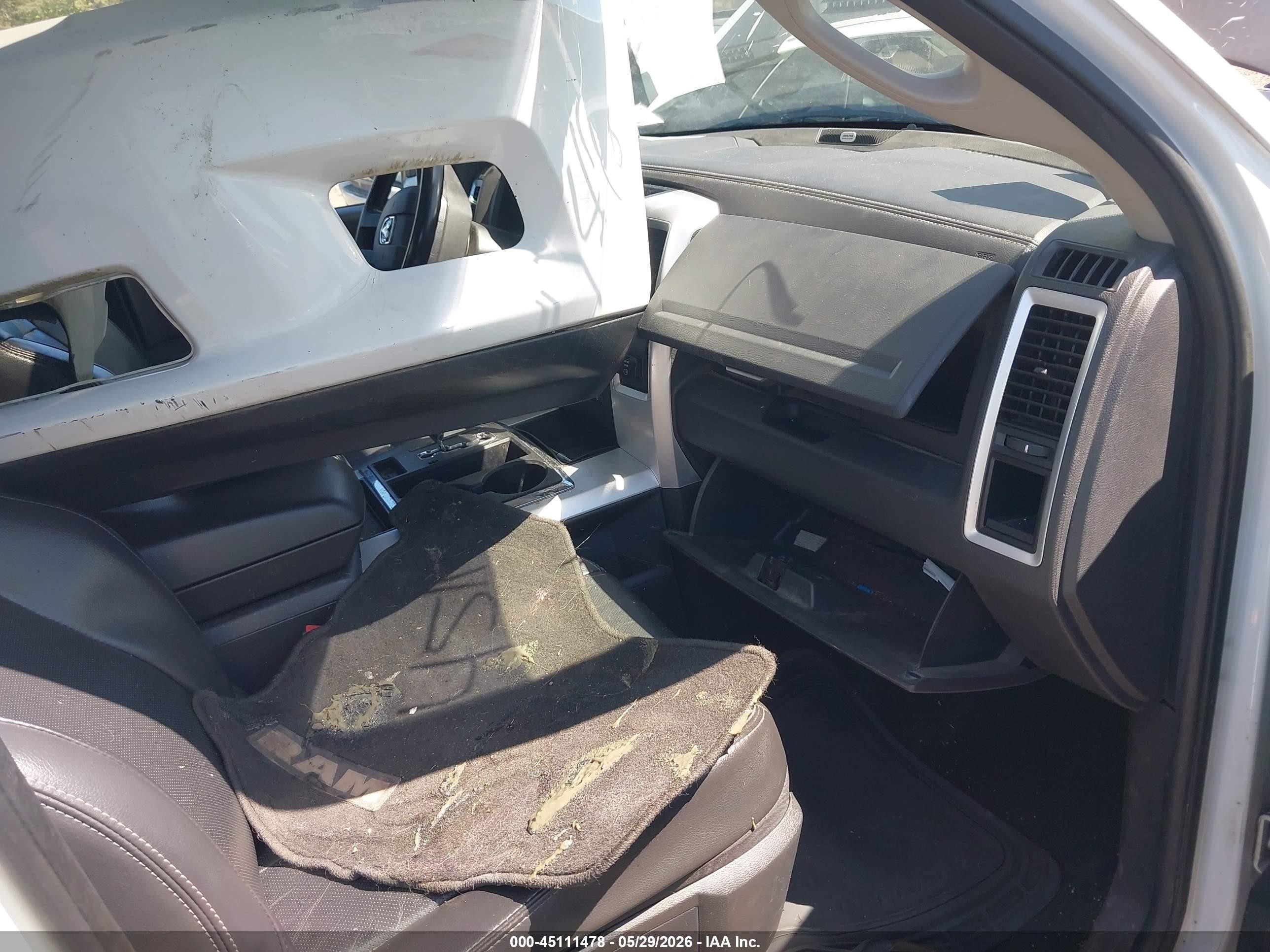 2011 Ram Ram 1500 Sport White vin: 1D7RV1CT5BS590150