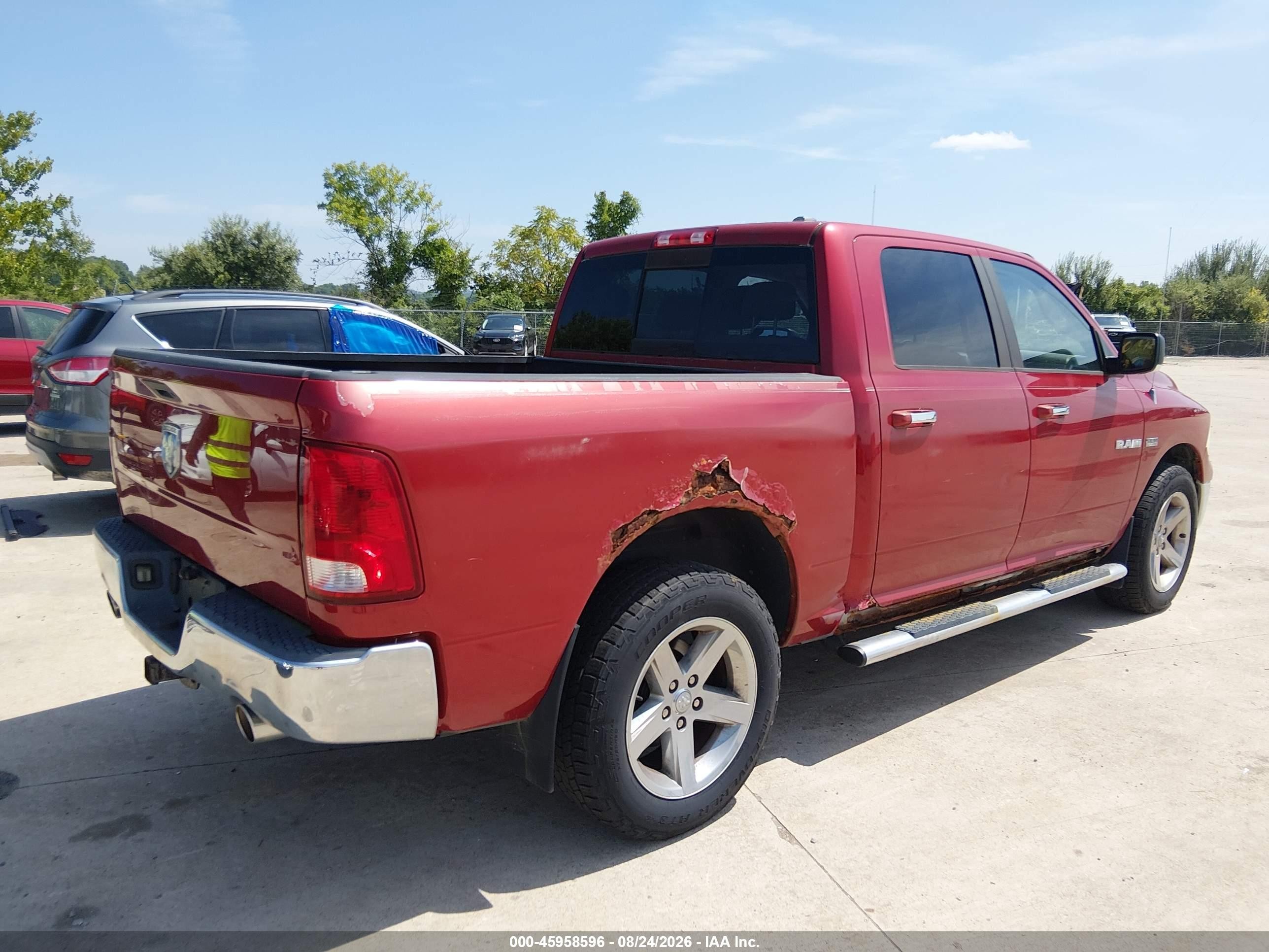 2010 Dodge Ram 1500 Slt/sport/trx Красный vin: 1D7RV1CT6AS205533