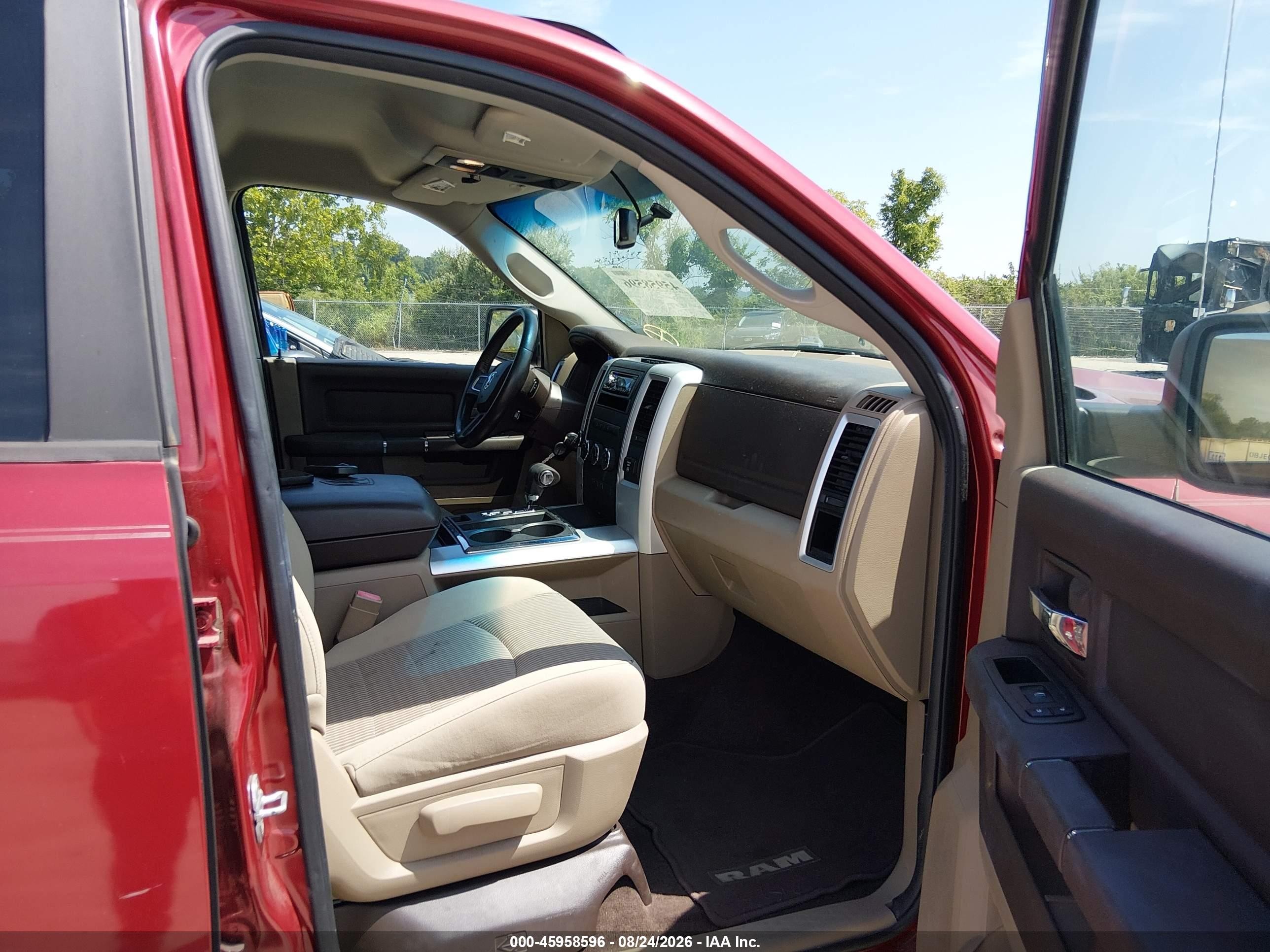 2010 Dodge Ram 1500 Slt/sport/trx Красный vin: 1D7RV1CT6AS205533