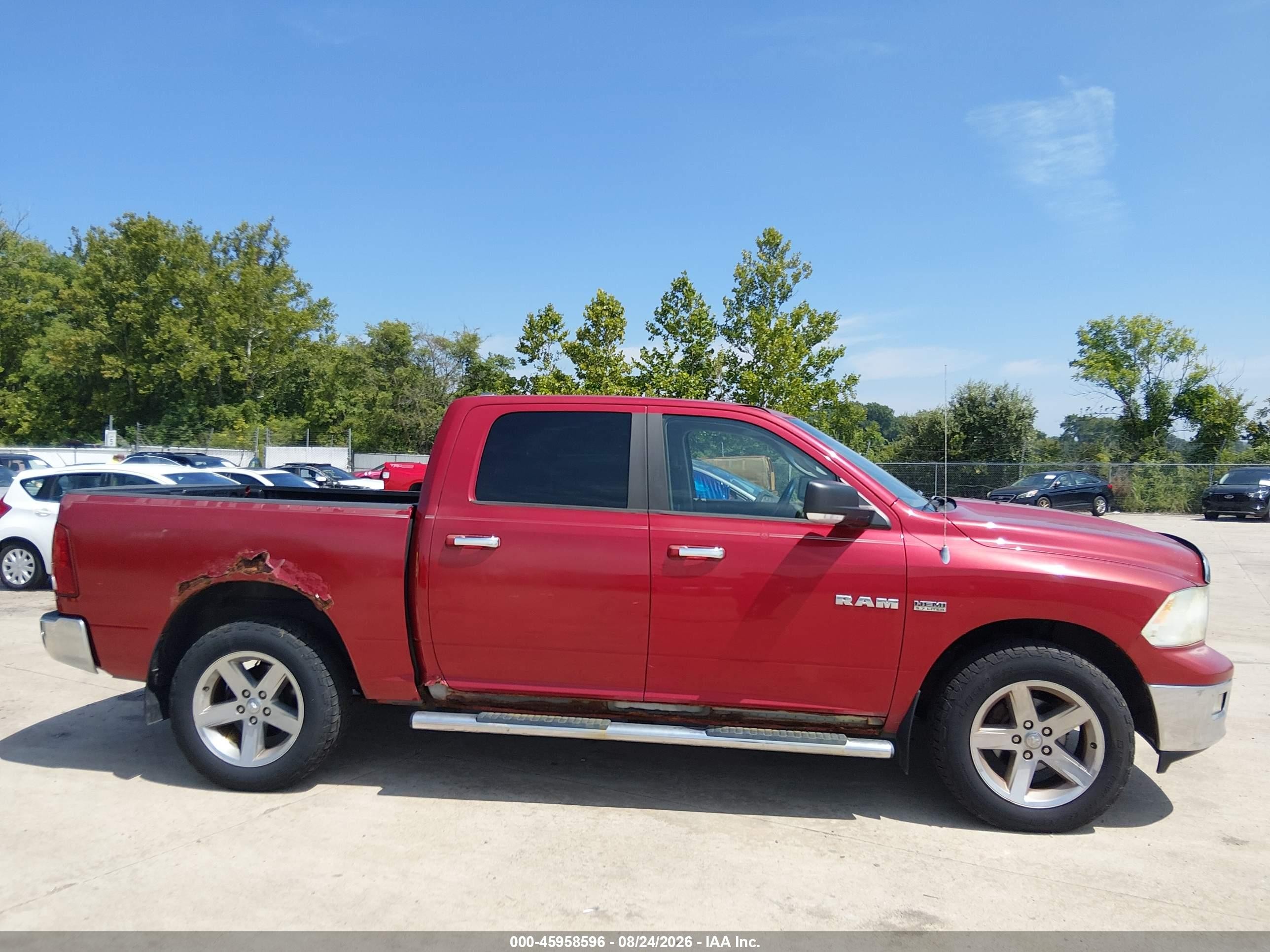 2010 Dodge Ram 1500 Slt/sport/trx Красный vin: 1D7RV1CT6AS205533