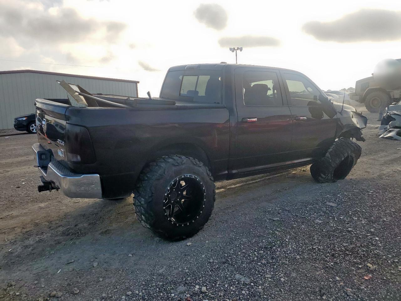 2011 Dodge Ram 1500 Черный vin: 1D7RV1CT6BS557626
