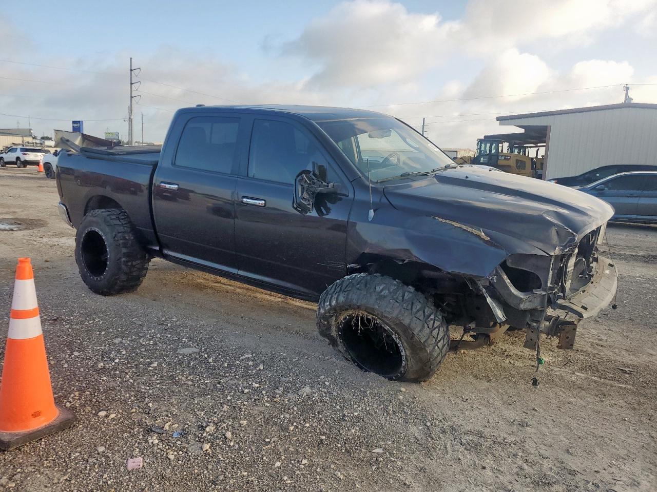 2011 Dodge Ram 1500 Черный vin: 1D7RV1CT6BS557626