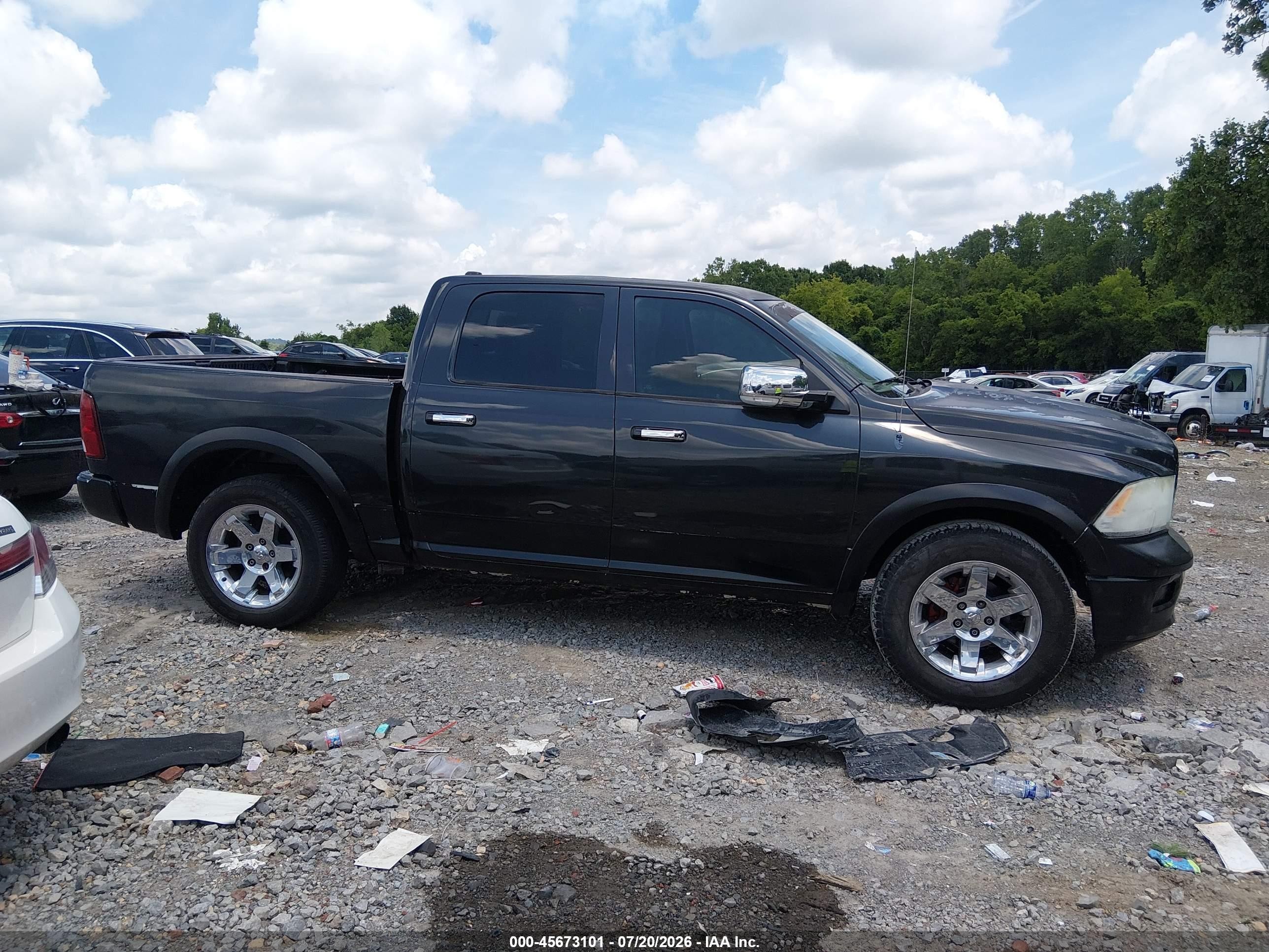 2011 Ram Ram 1500 Laramie Черный vin: 1D7RV1CT6BS616402
