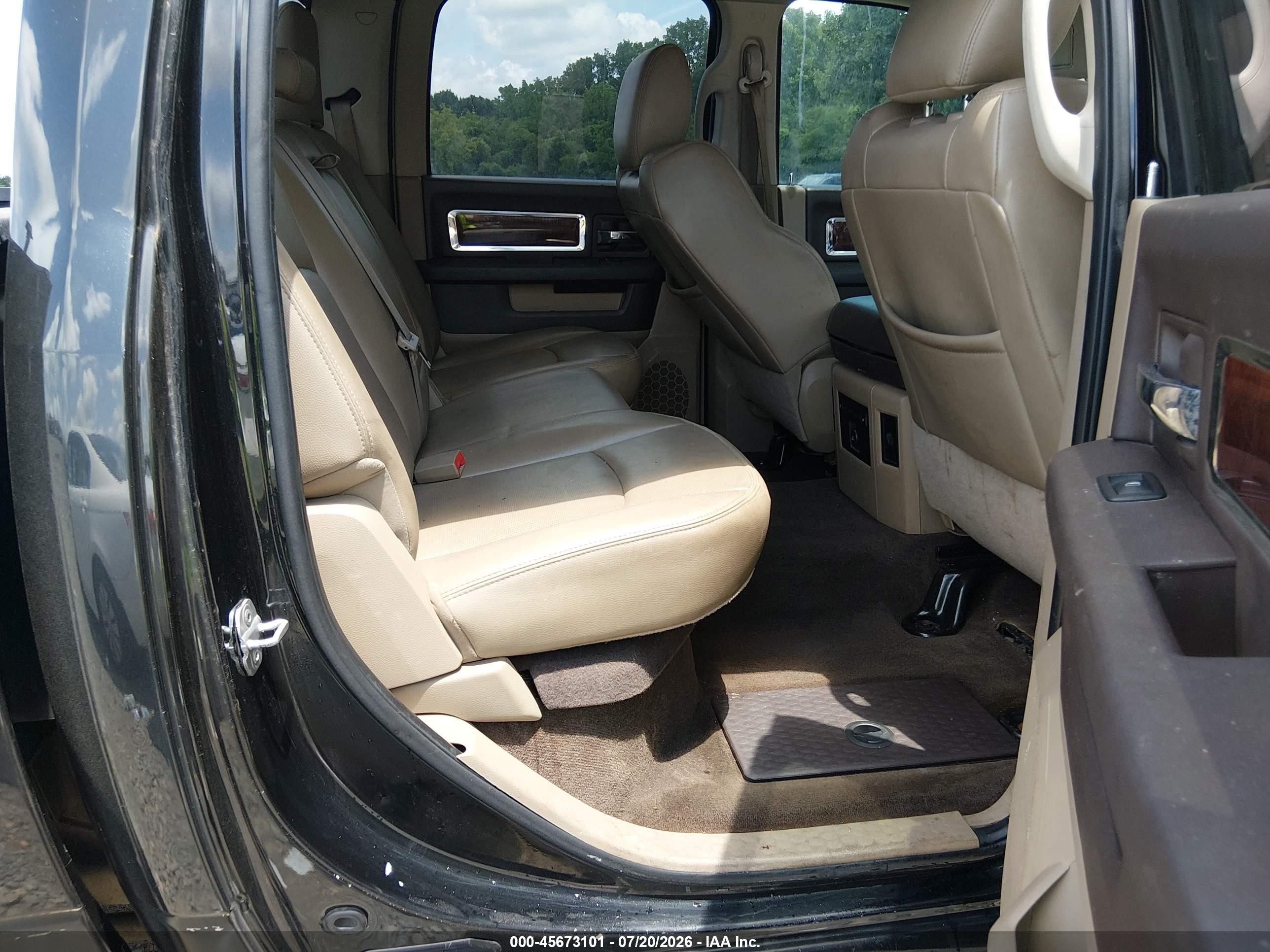 2011 Ram Ram 1500 Laramie Черный vin: 1D7RV1CT6BS616402