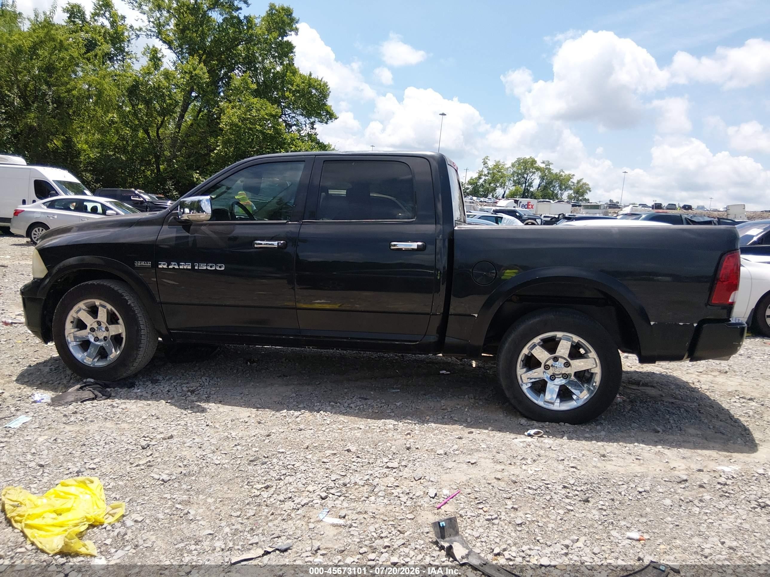 2011 Ram Ram 1500 Laramie Черный vin: 1D7RV1CT6BS616402