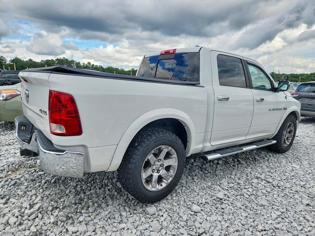 2011 Dodge Ram 1500 White vin: 1D7RV1CT6BS691214