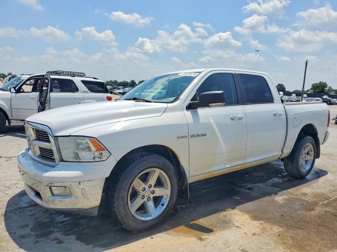 2010 Dodge Ram 1500 White vin: 1D7RV1CT7AS137484