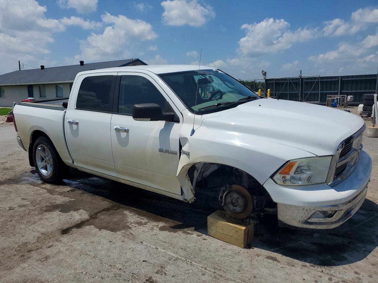 2010 Dodge Ram 1500 White vin: 1D7RV1CT7AS137484