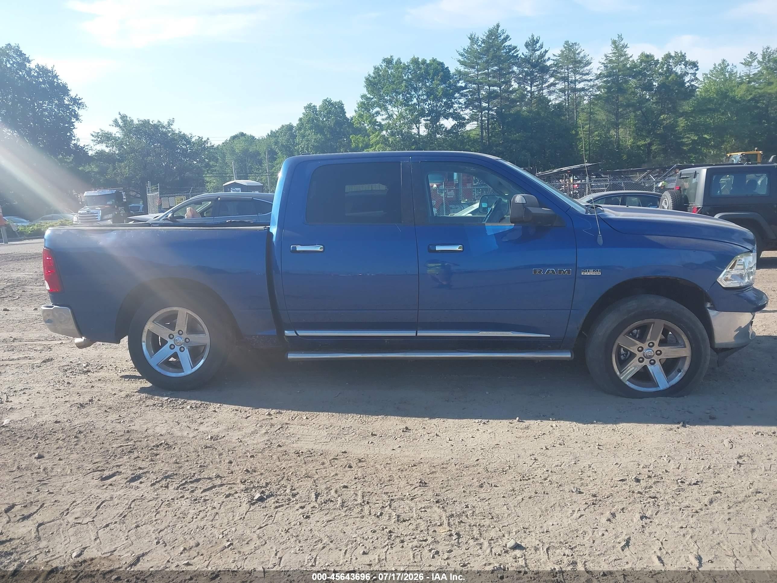 2010 Dodge Ram 1500 Slt/sport/trx Blue vin: 1D7RV1CT7AS202172
